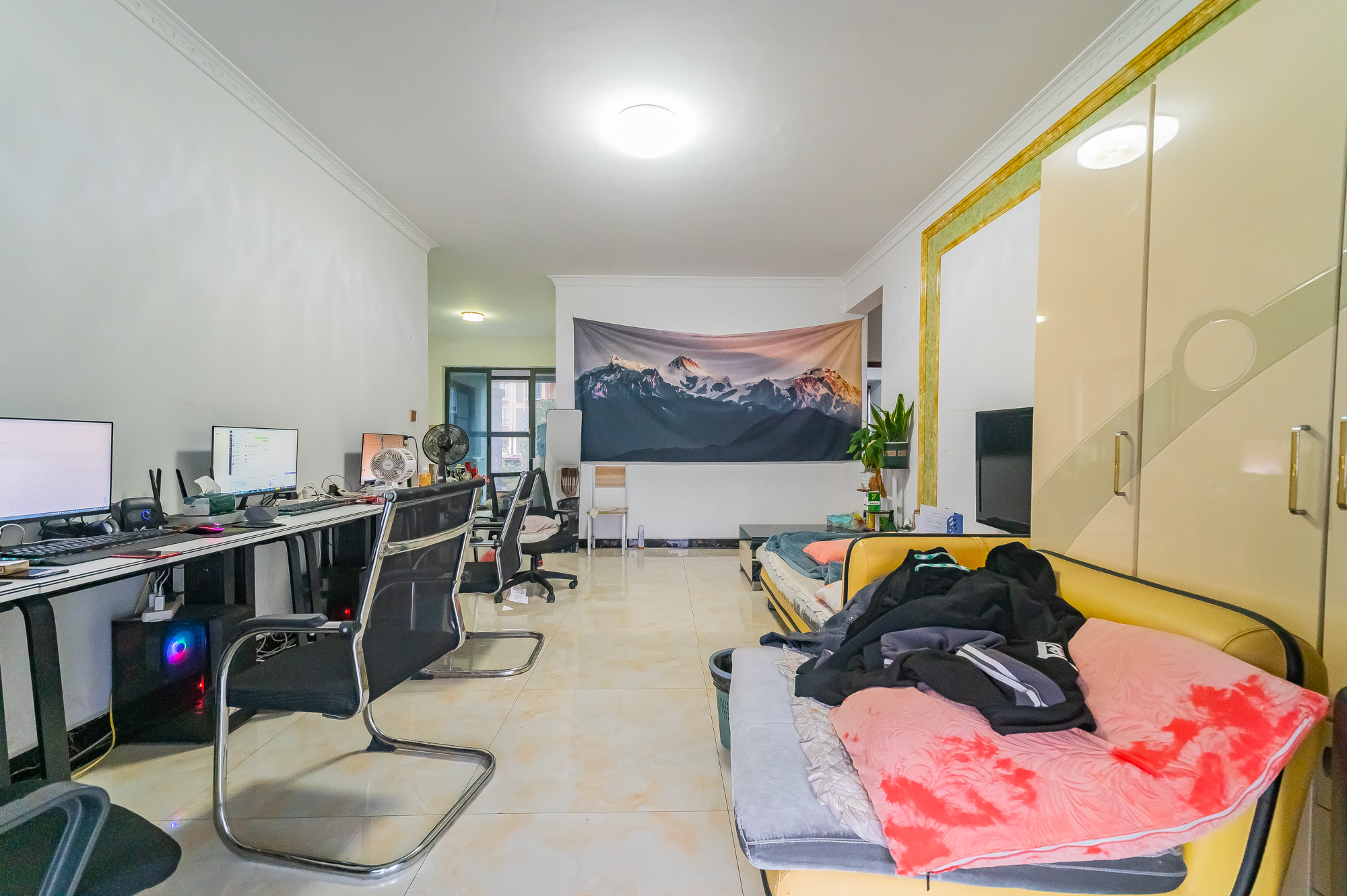 深业睿城 3室2厅2卫 105.0万 深业睿城 3室2厅2卫 105.0万客厅