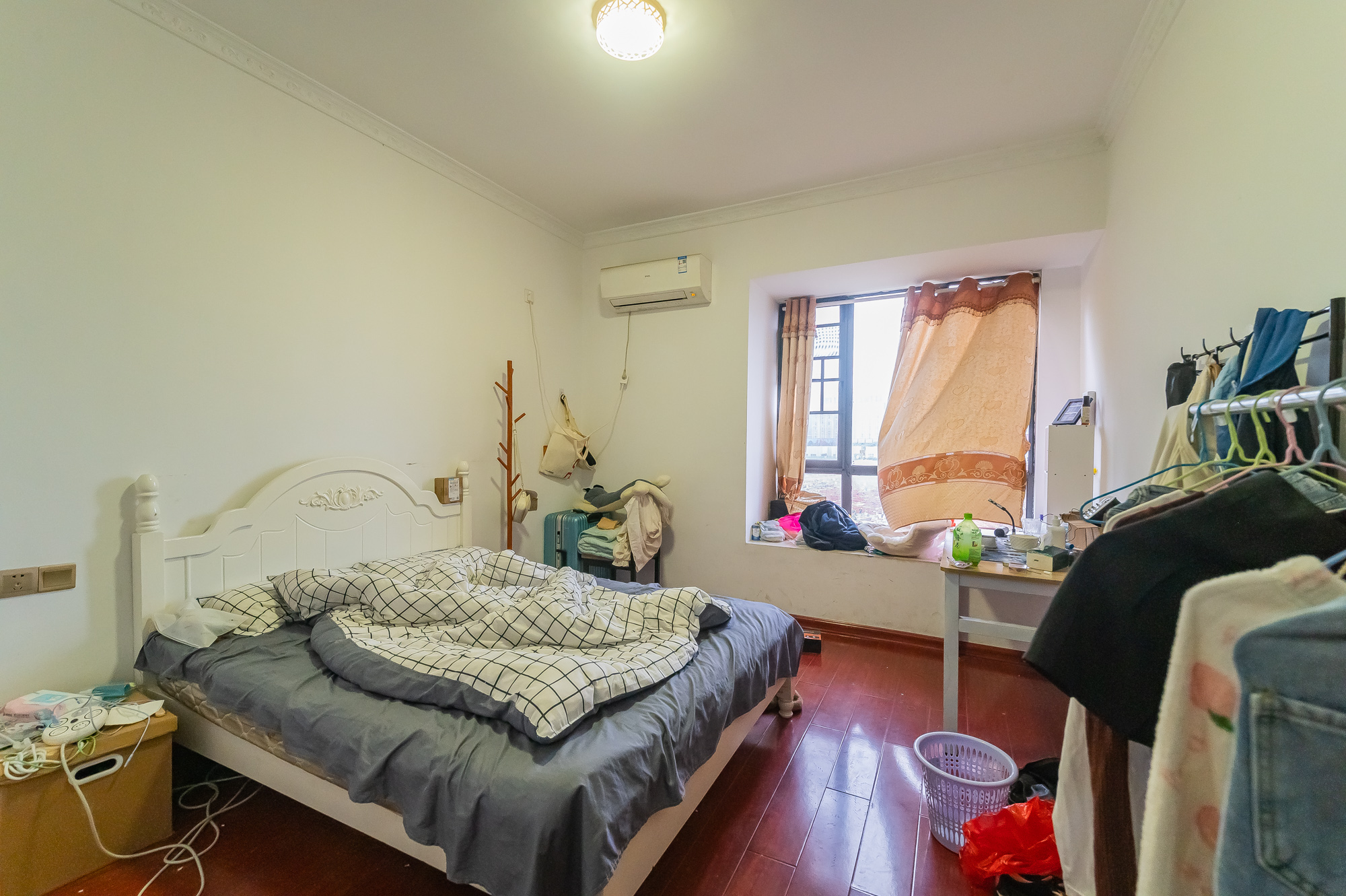 深业睿城 3室2厅2卫 105.0万 深业睿城 3室2厅2卫 105.0万卧室