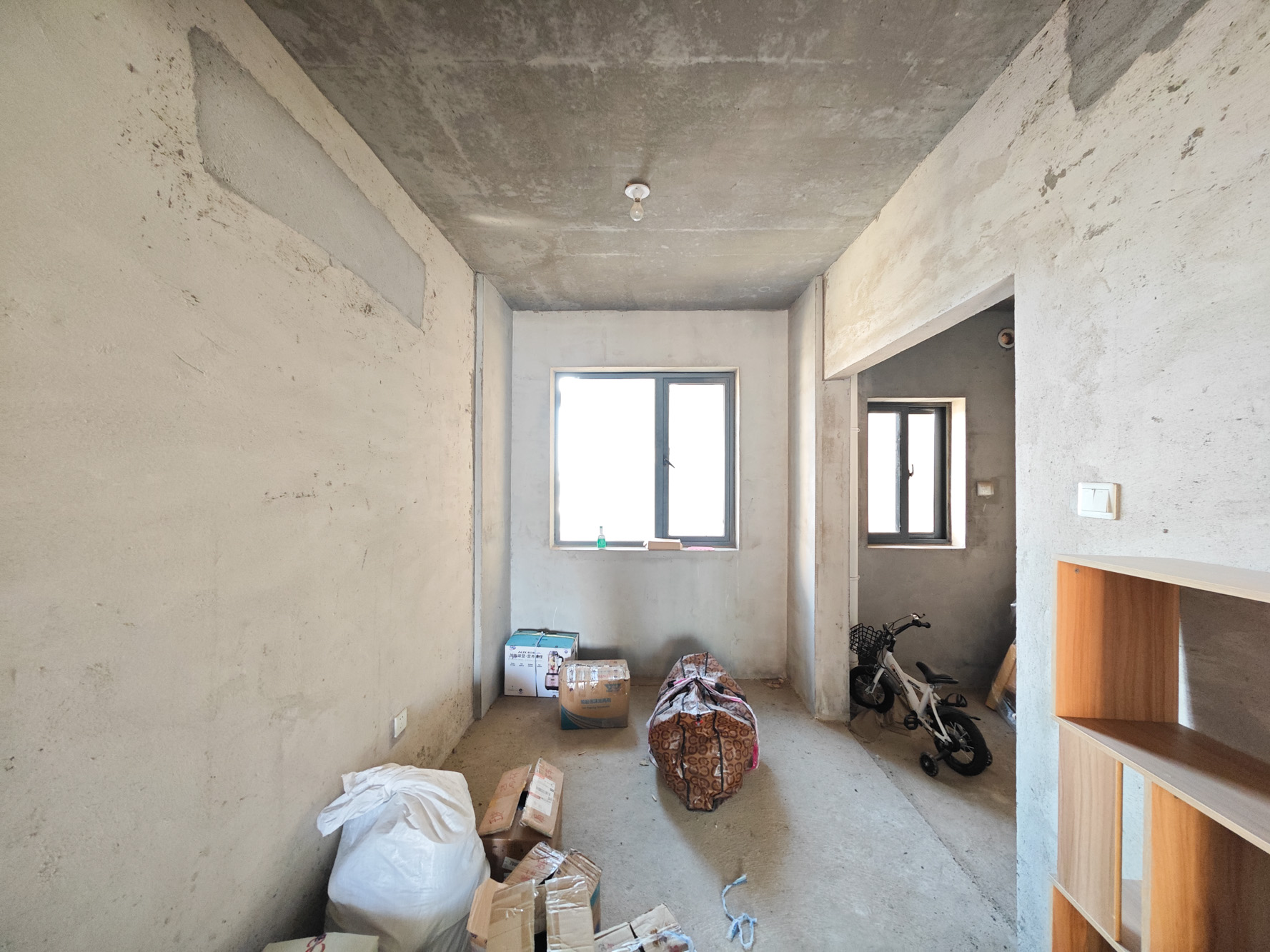 中建嘉和城  4室2厅2卫   112.00万客厅