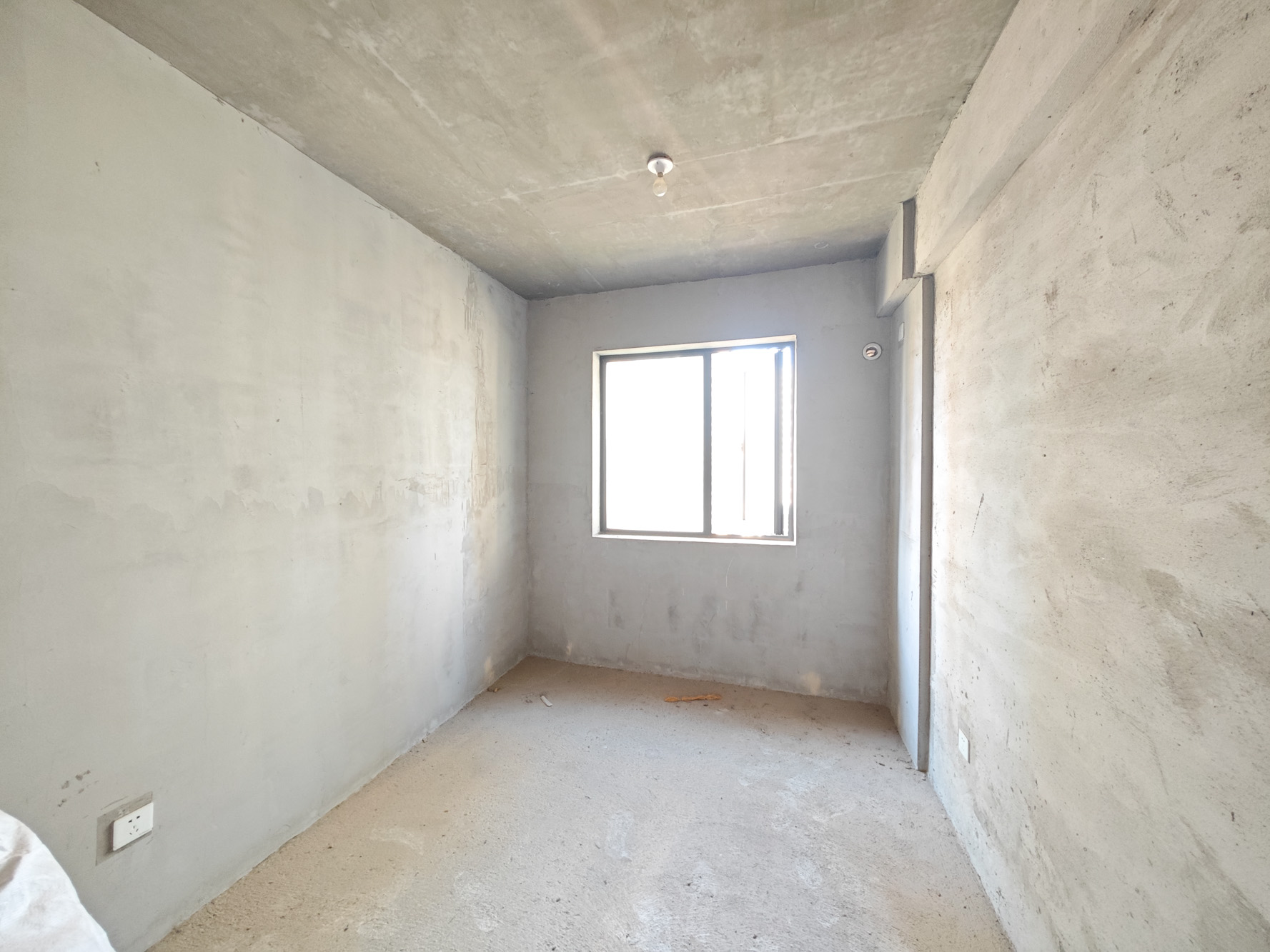 中建嘉和城  4室2厅2卫   112.00万卧室