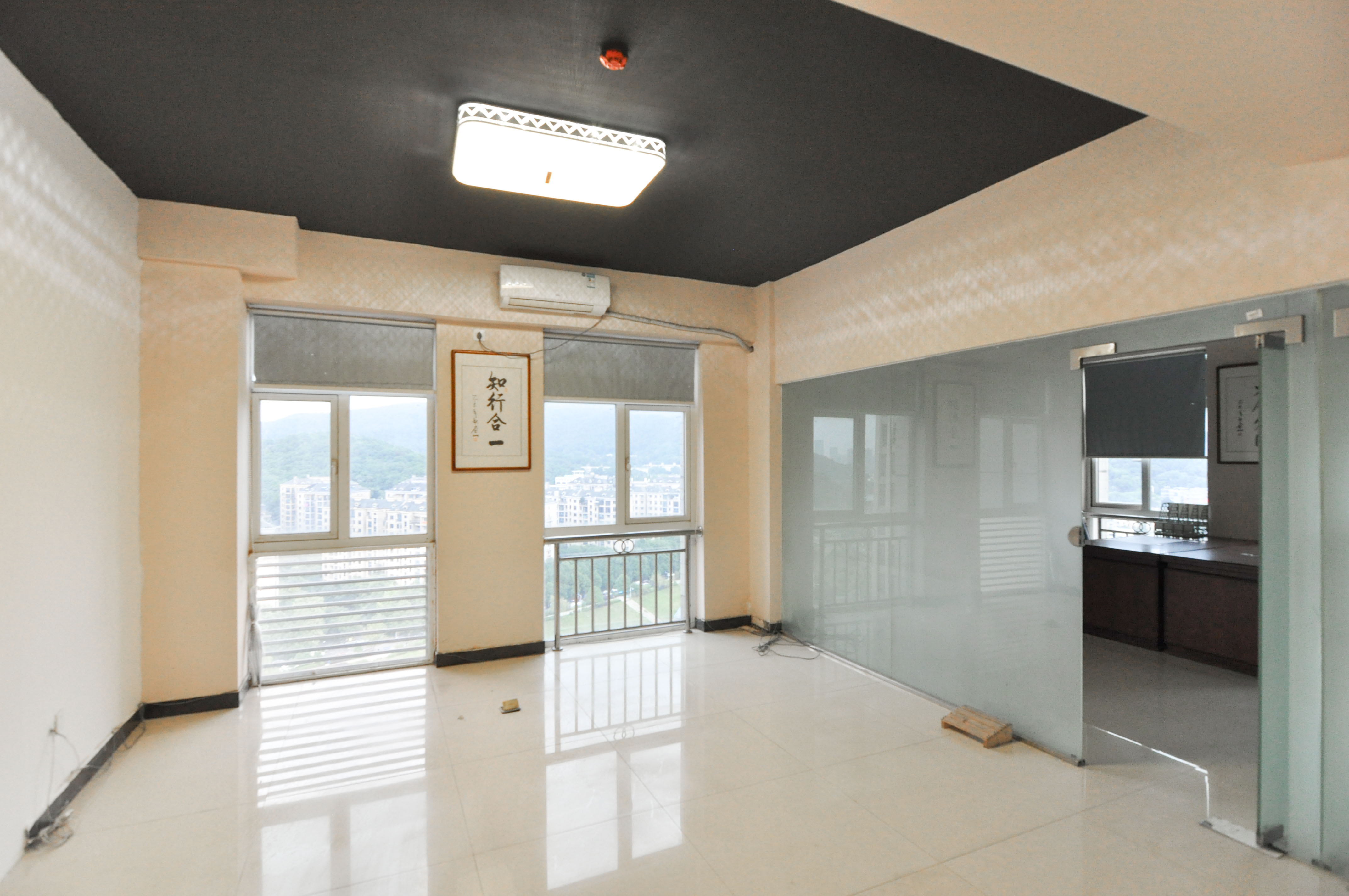 公园道  1室1厅1卫   69.00万客厅