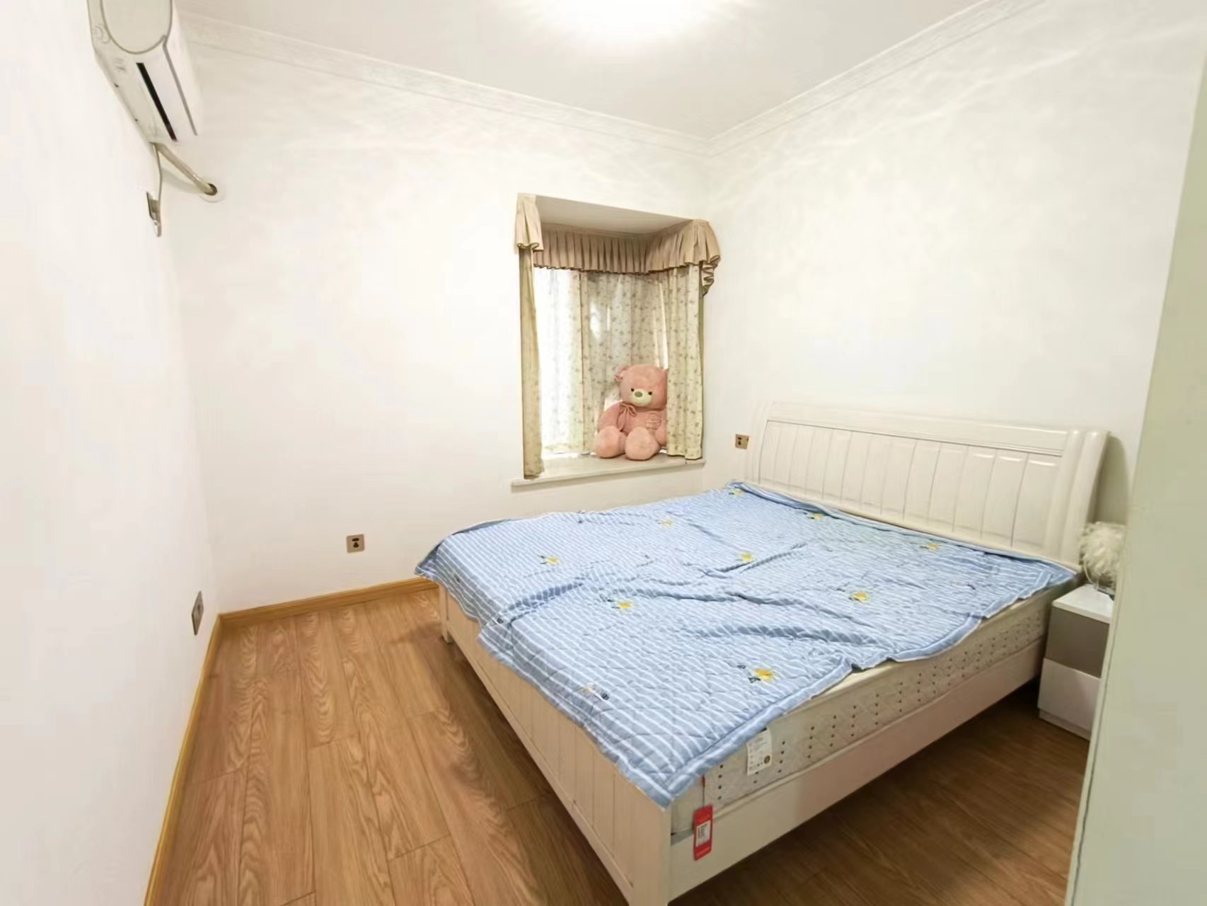 庐山春天二期曼城 2室2厅1卫 64.8万 庐山春天二期曼城 2室2厅1卫 64.8万室内图