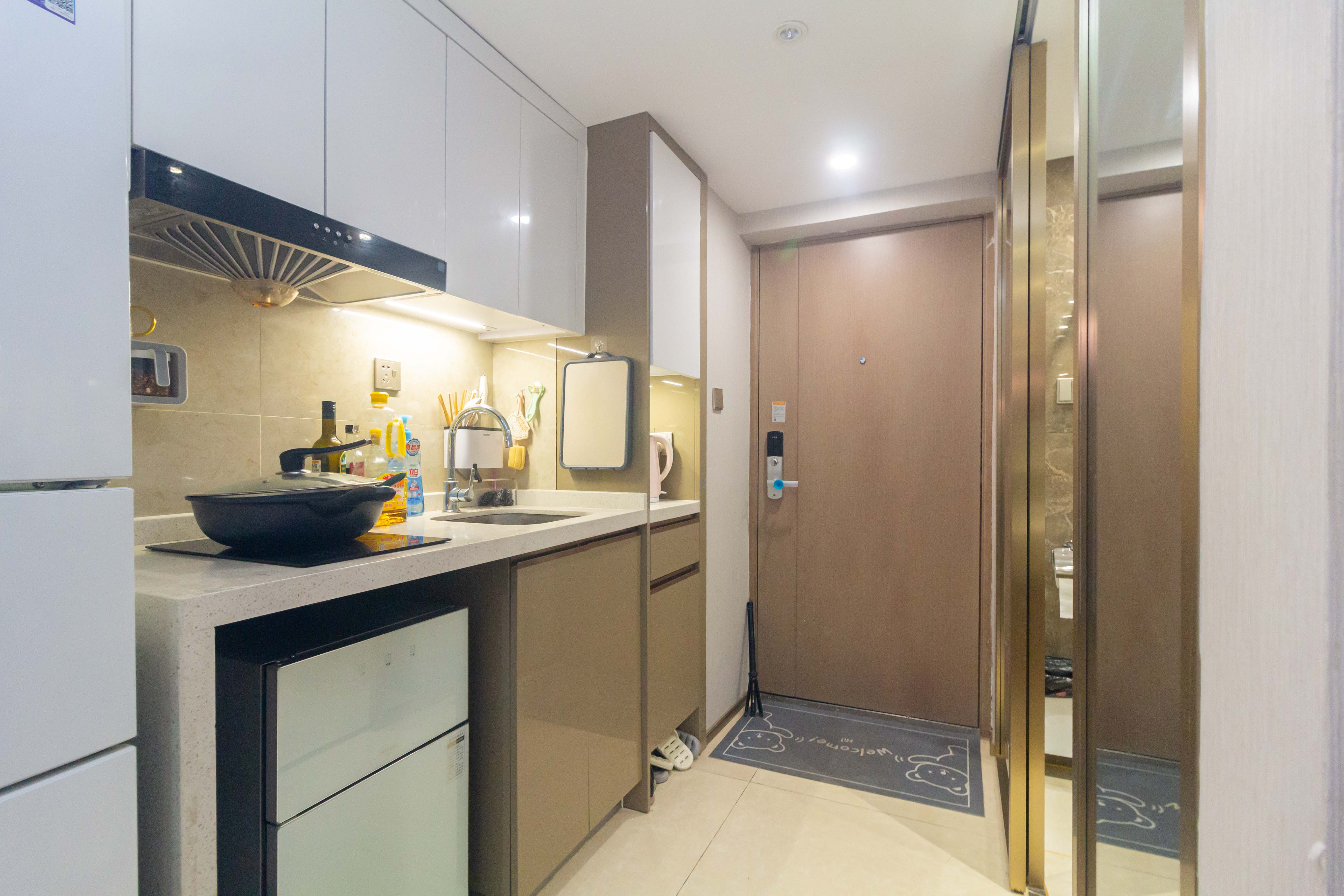 华远海蓝郡  2室1厅1卫    24.0万 华远海蓝郡  2室1厅1卫    24.0万厨房