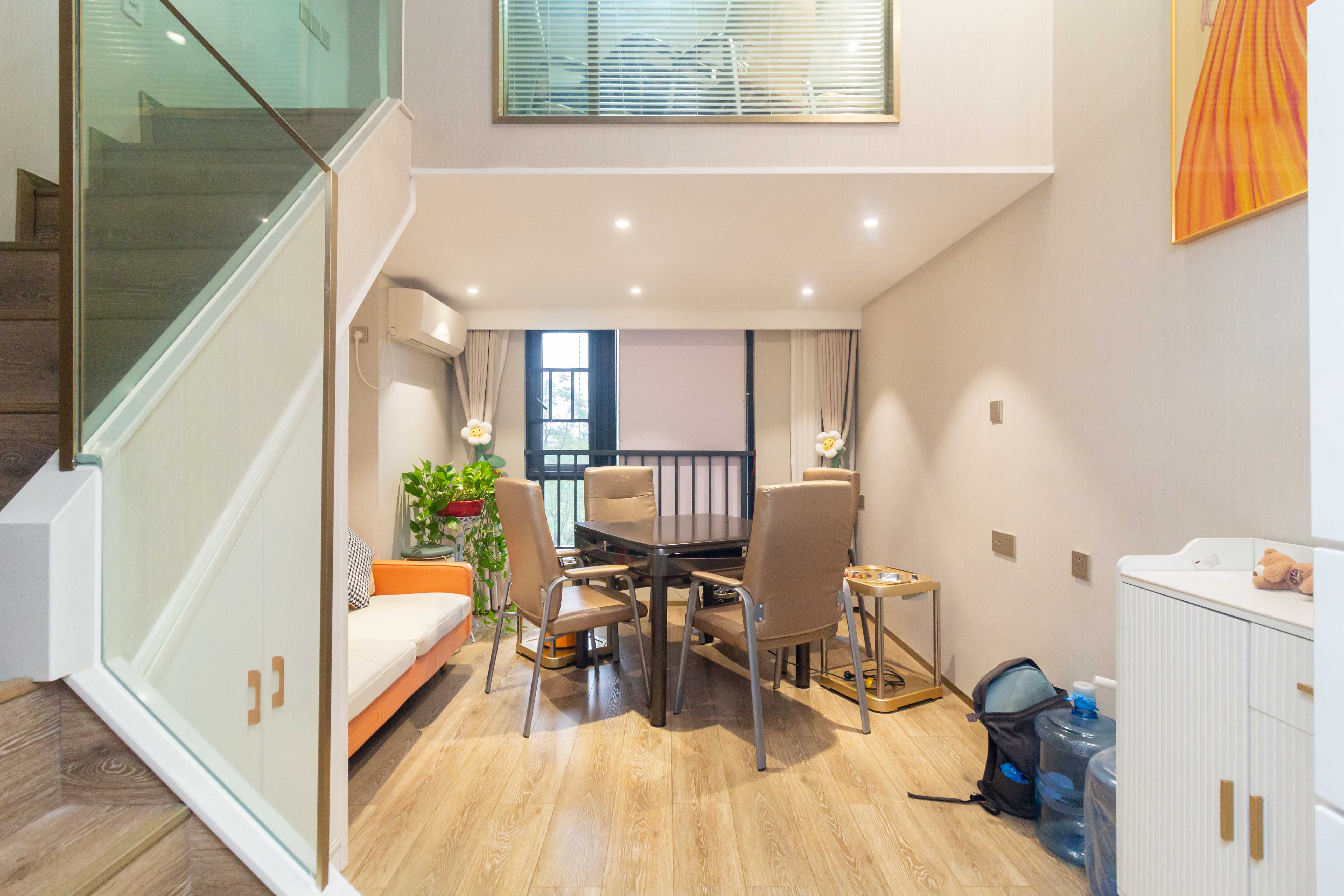 华远海蓝郡  2室1厅1卫    24.0万 华远海蓝郡  2室1厅1卫    24.0万客厅