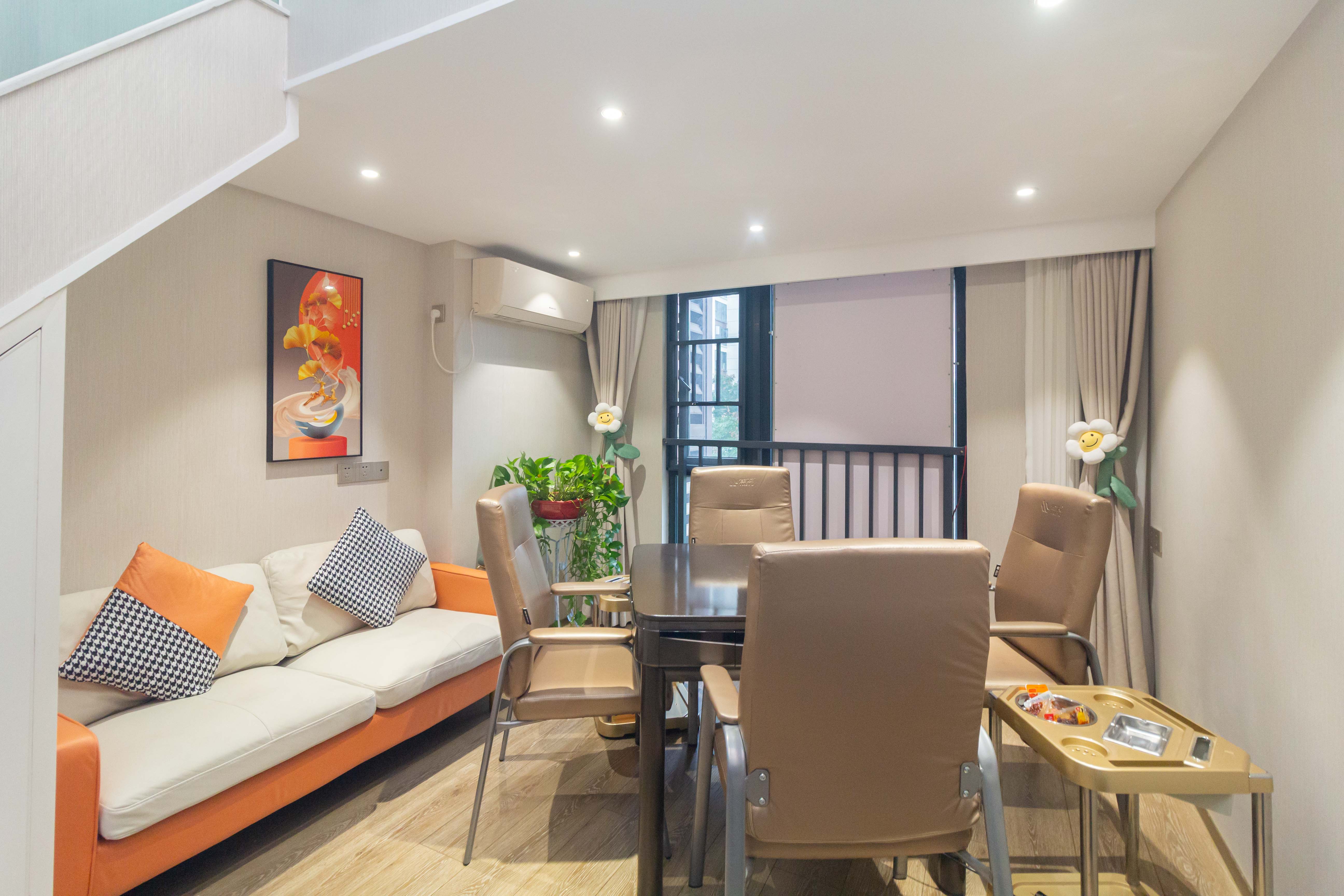 华远海蓝郡  2室1厅1卫    24.0万 华远海蓝郡  2室1厅1卫    24.0万客厅