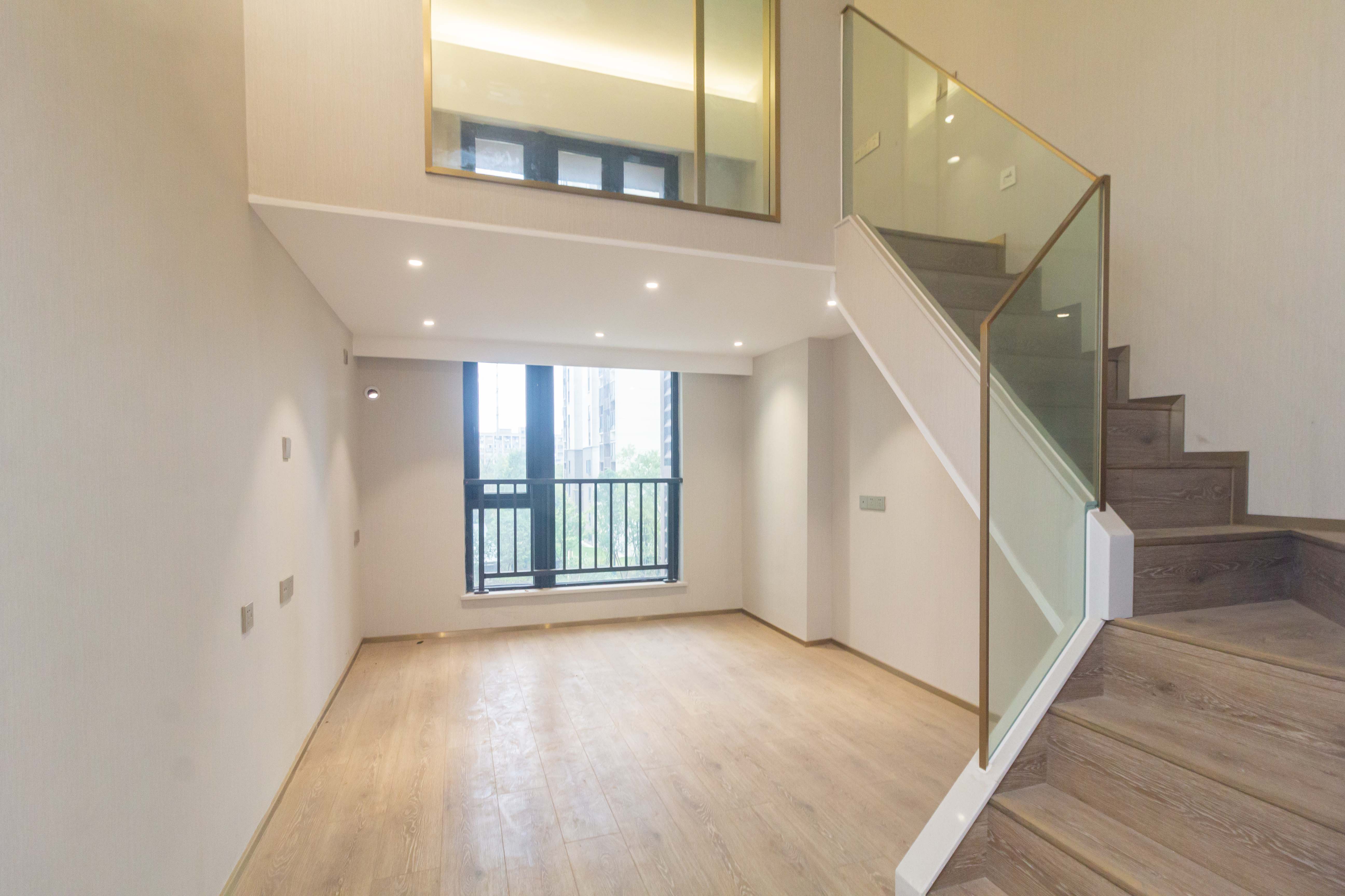 华远海蓝郡 0室0厅0卫 23.8万 华远海蓝郡 0室0厅0卫 23.8万客厅