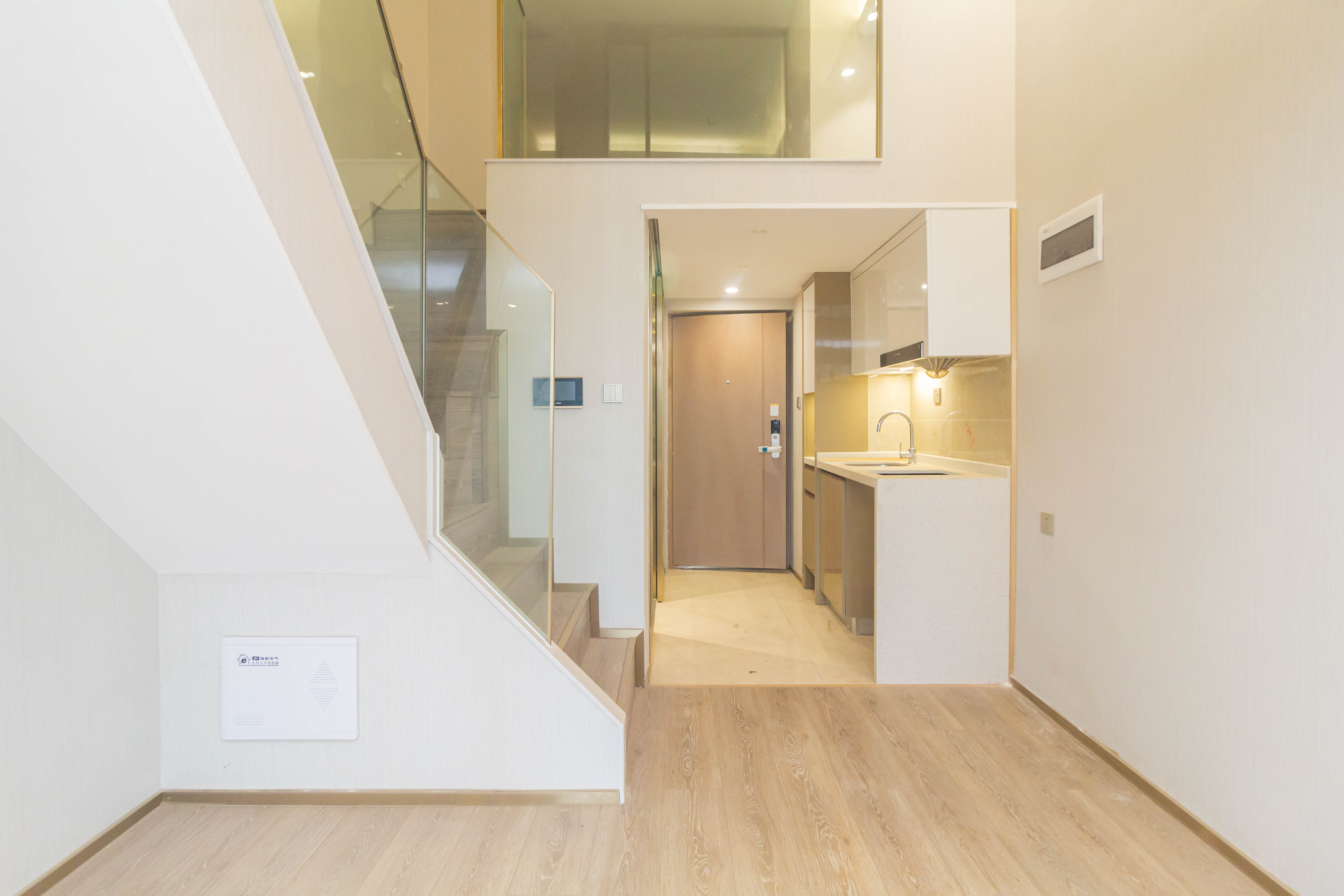 华远海蓝郡 0室0厅0卫 23.8万 华远海蓝郡 0室0厅0卫 23.8万客厅