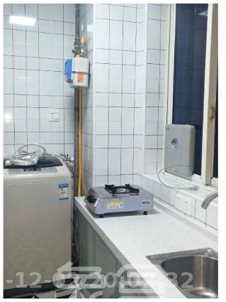 都市E站  1室1厅1卫   1500.00元/月室内图