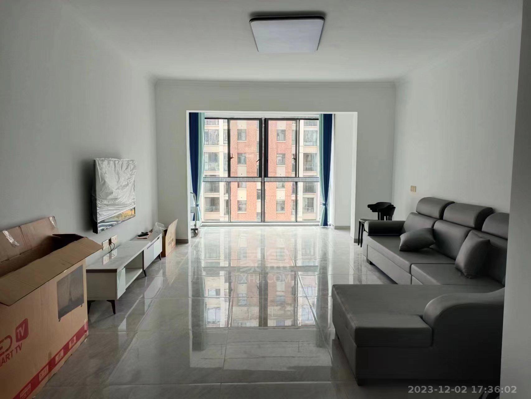 磐龙生态社区 4室2厅2卫 2000.00元/月 磐龙生态社区 4室2厅2卫 2000.00元/月室内图