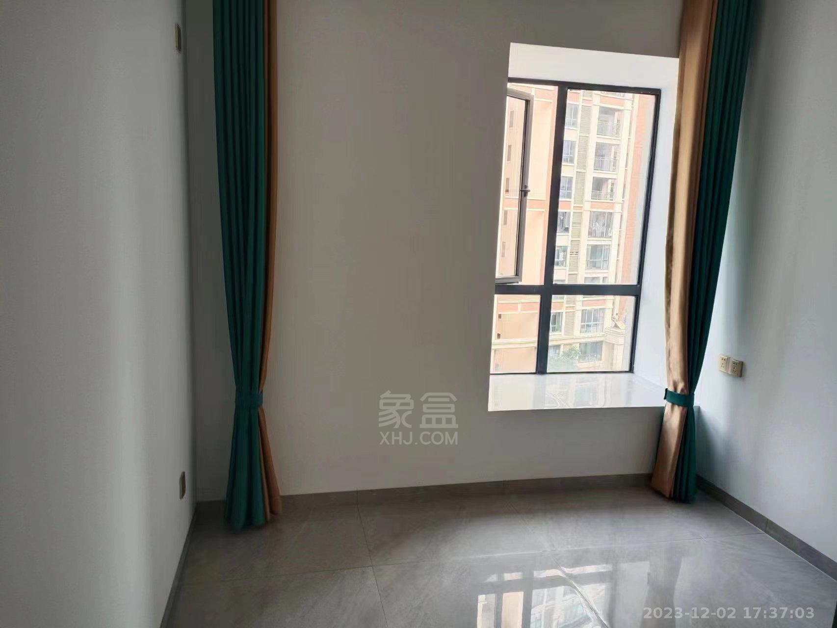 磐龙生态社区 4室2厅2卫 2000.00元/月 磐龙生态社区 4室2厅2卫 2000.00元/月室内图