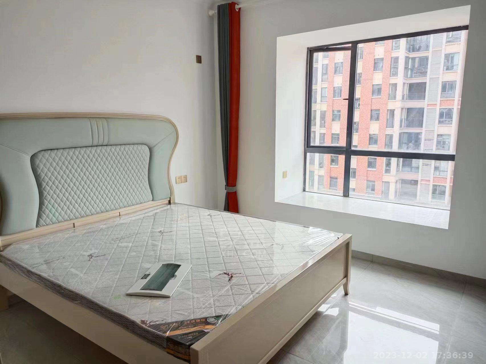 磐龙生态社区 4室2厅2卫 2000.00元/月 磐龙生态社区 4室2厅2卫 2000.00元/月室内图