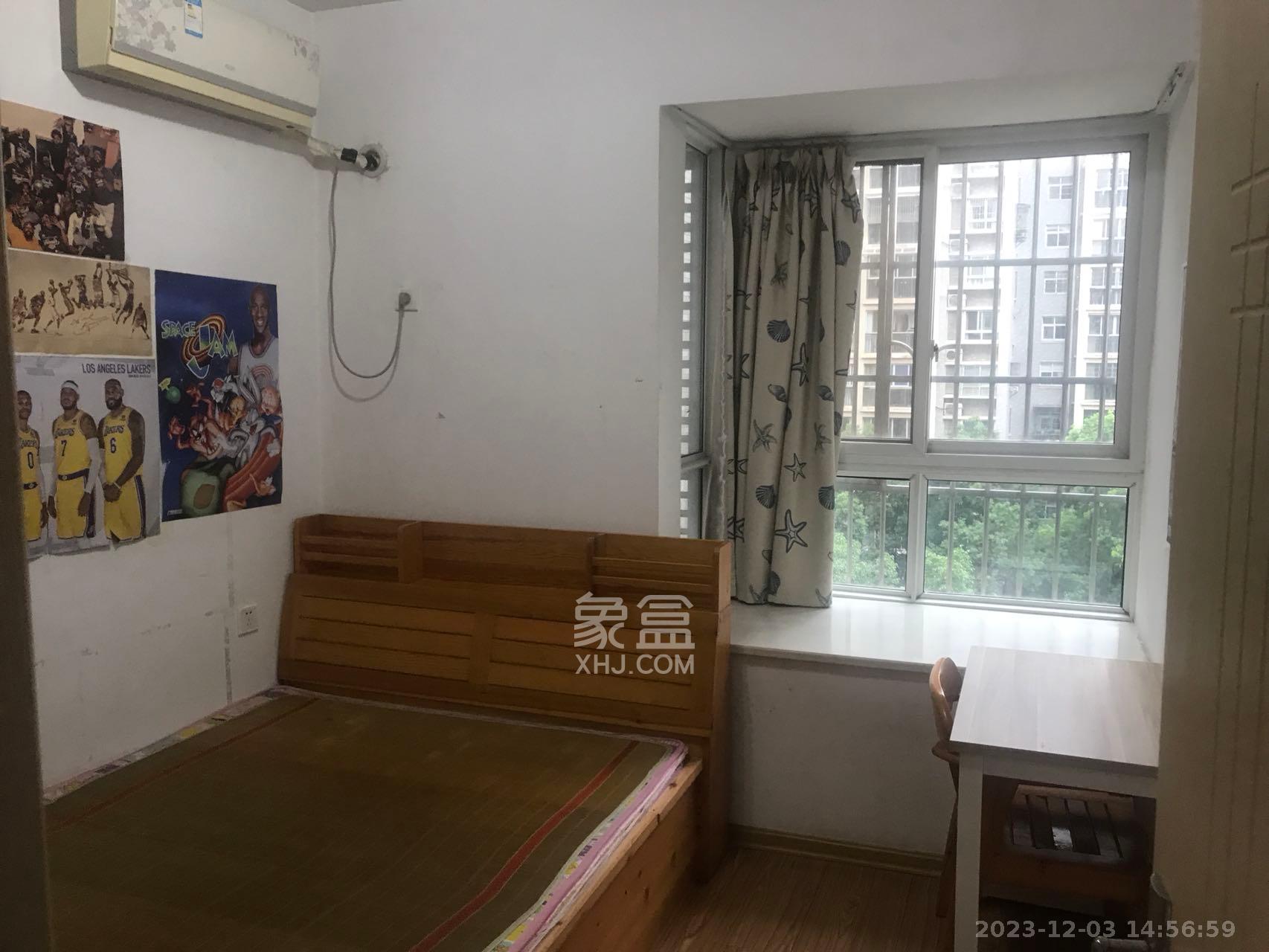 嘉盛华庭（一期、二期、三期）  3室2厅1卫    2500.0元/月室内图
