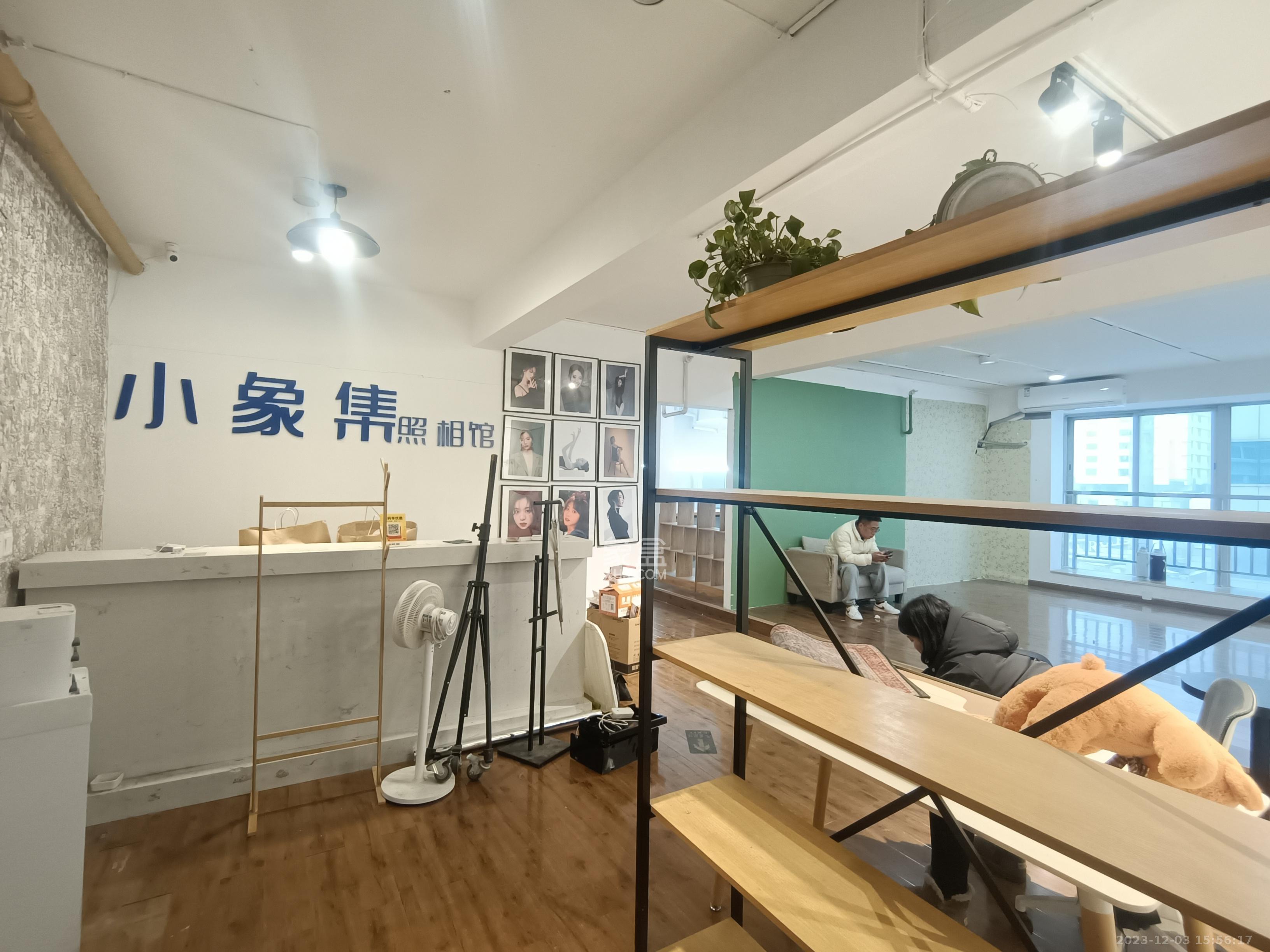 新世界百货（湖南供销大厦）  4室2厅2卫   6500.00元/月室内图