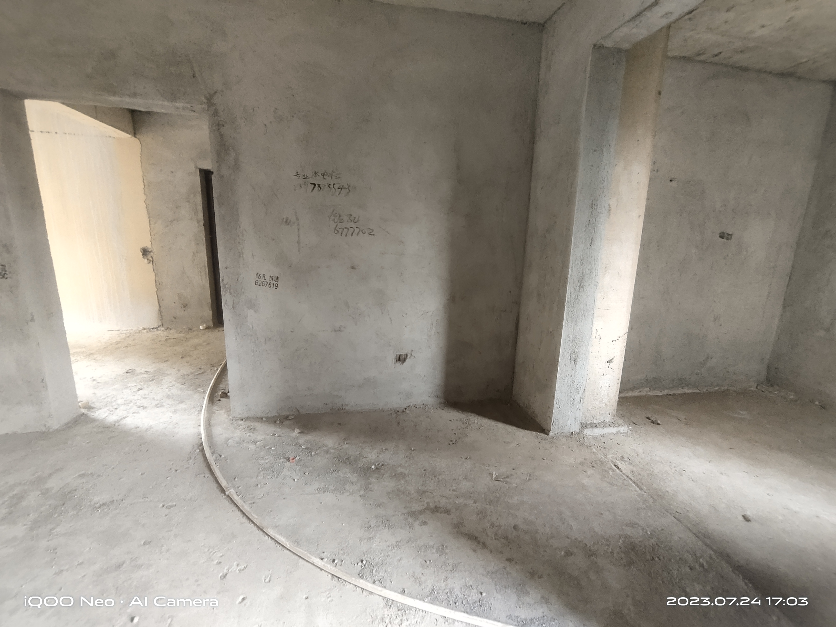 百弘学府城  3室2厅2卫    80.8万 百弘学府城  3室2厅2卫    80.8万客厅