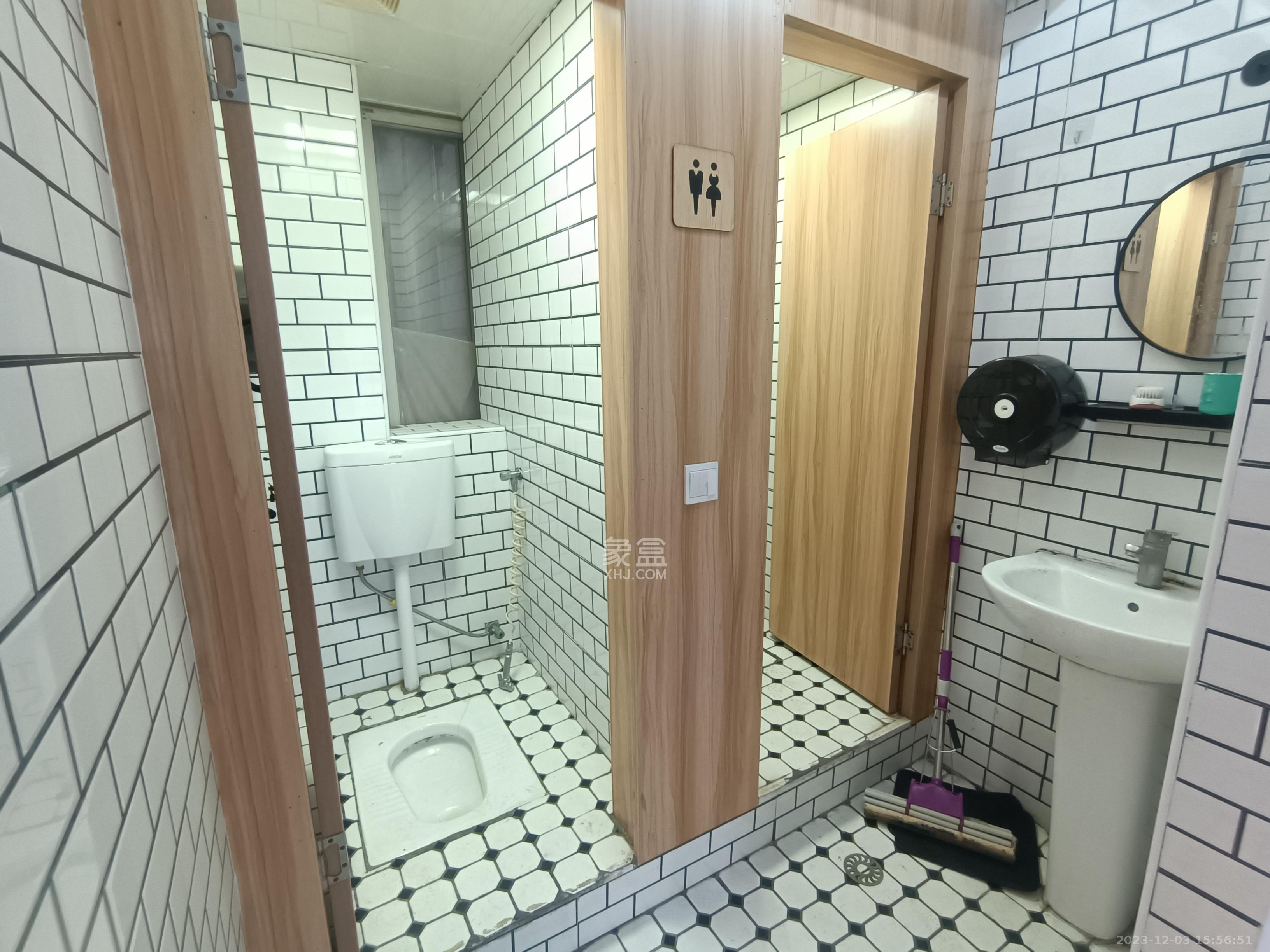 新世界百货（湖南供销大厦）  4室2厅2卫   6500.00元/月室内图