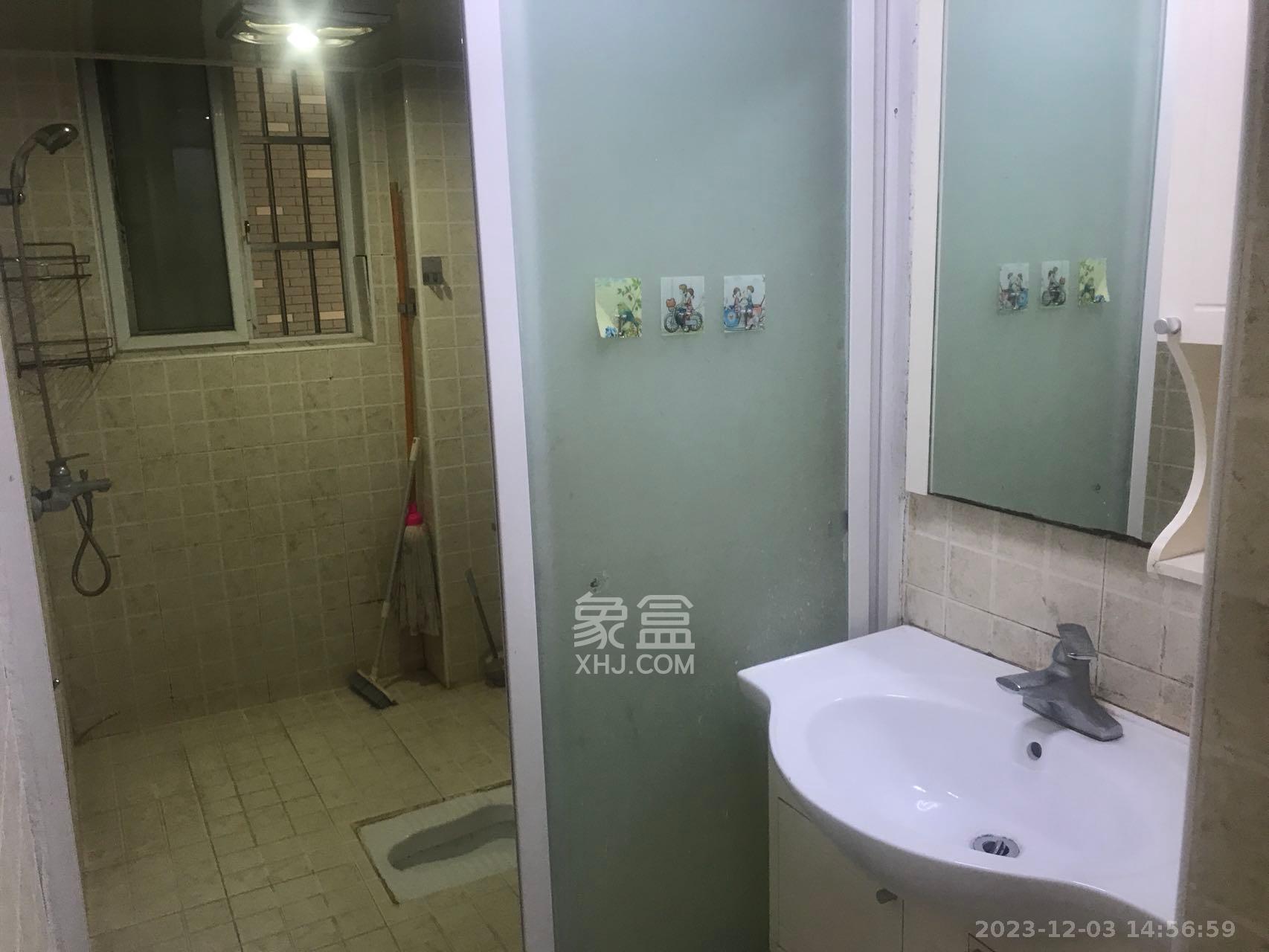 嘉盛华庭（一期、二期、三期）  3室2厅1卫    2500.0元/月室内图