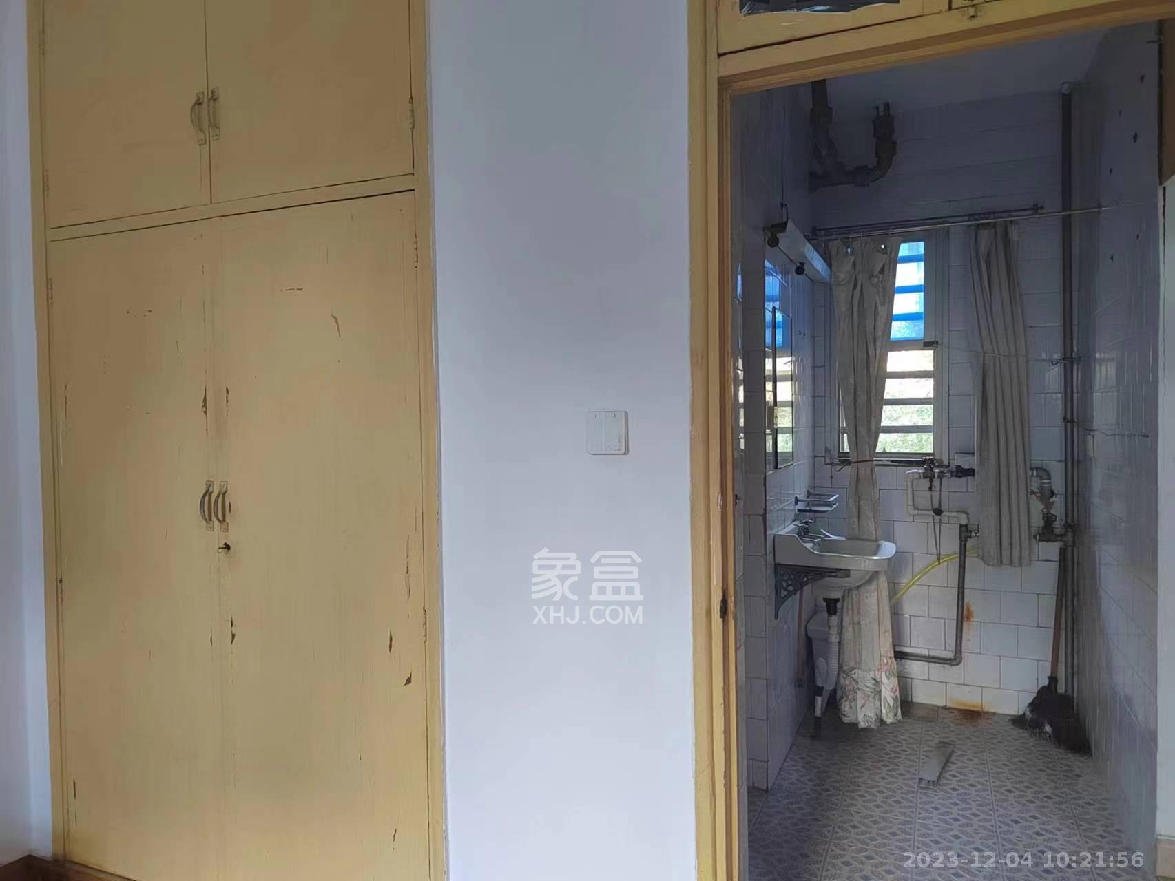 长沙理工大学东院西院  4室2厅1卫    1900.0元/月室内图