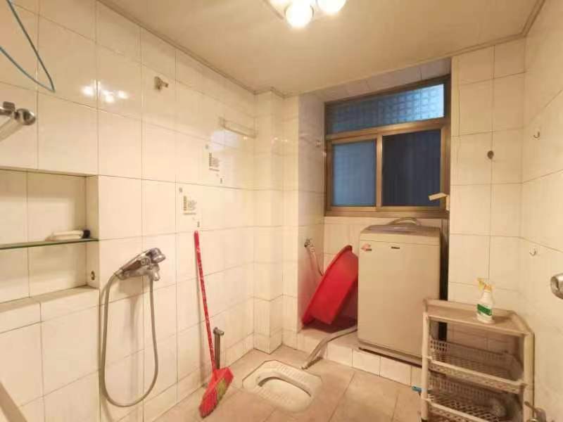 立新二社区  3室2厅2卫   1200.00元/月室内图