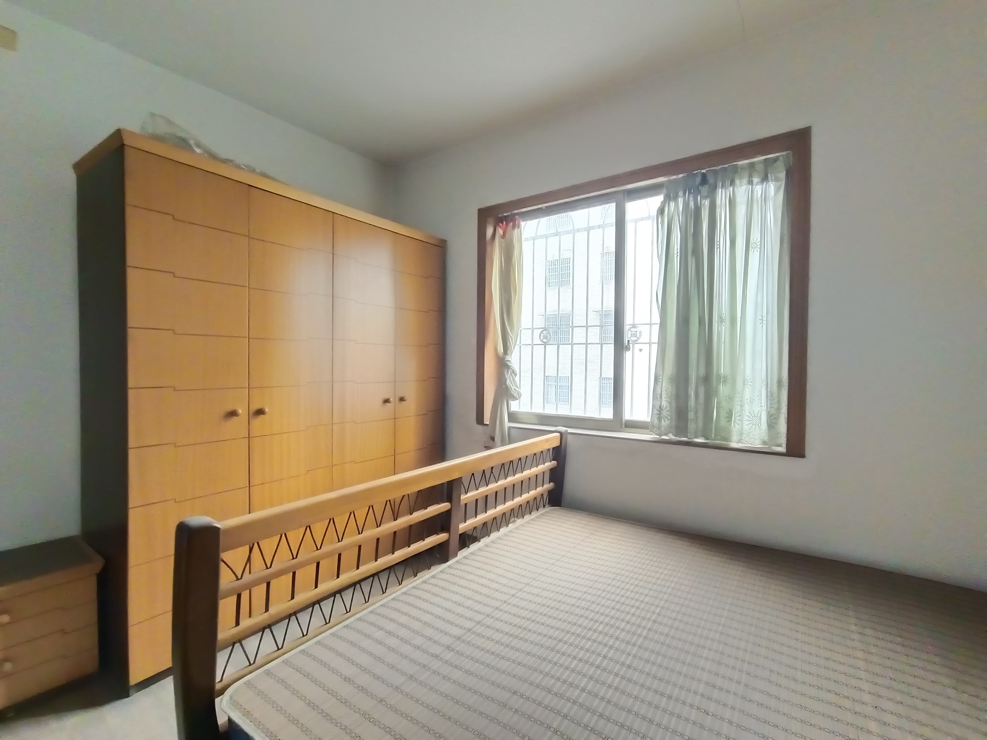 立新二社区  3室2厅2卫   1200.00元/月室内图