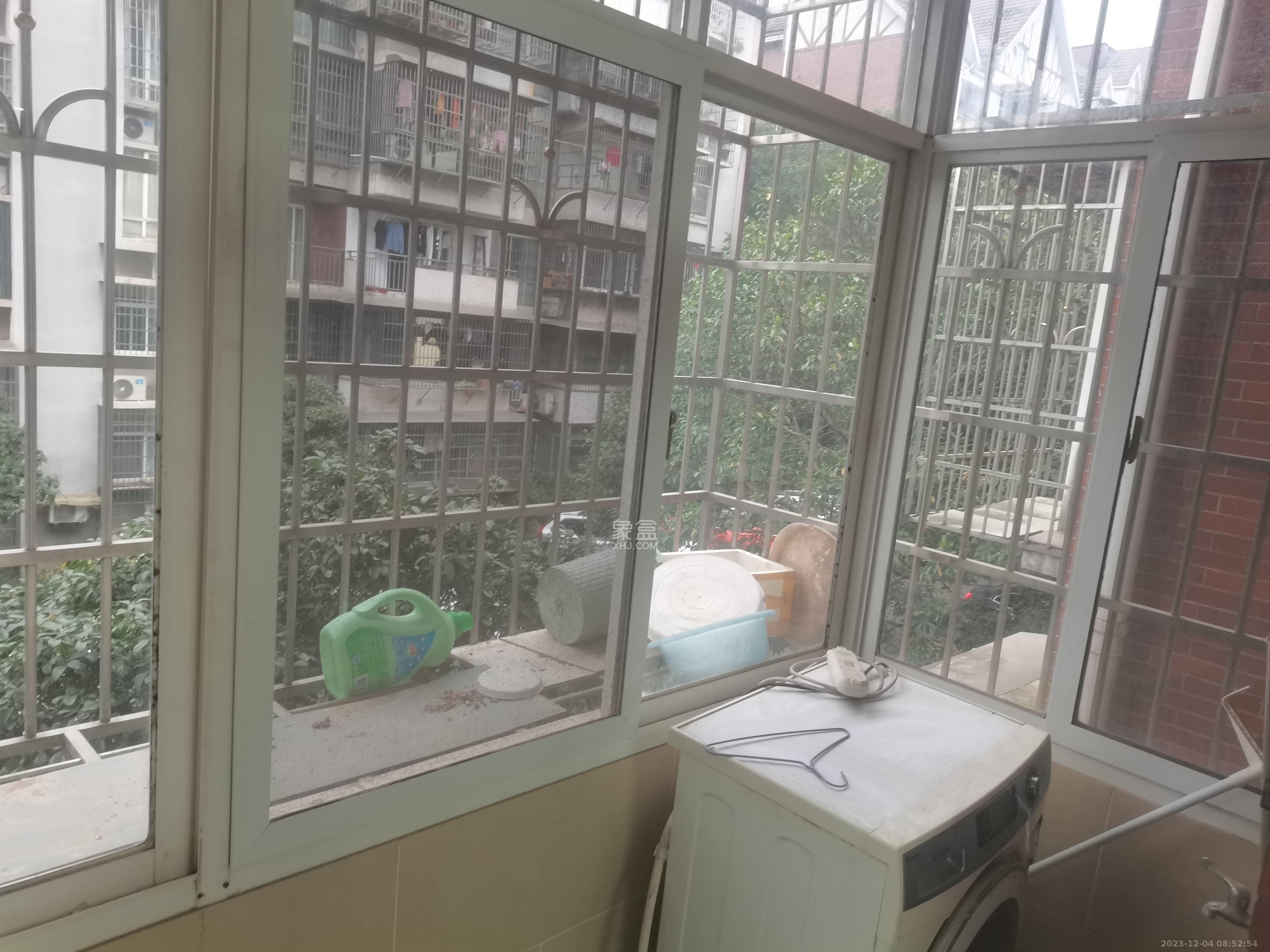 山水英伦  3室2厅2卫   2500.00元/月室内图