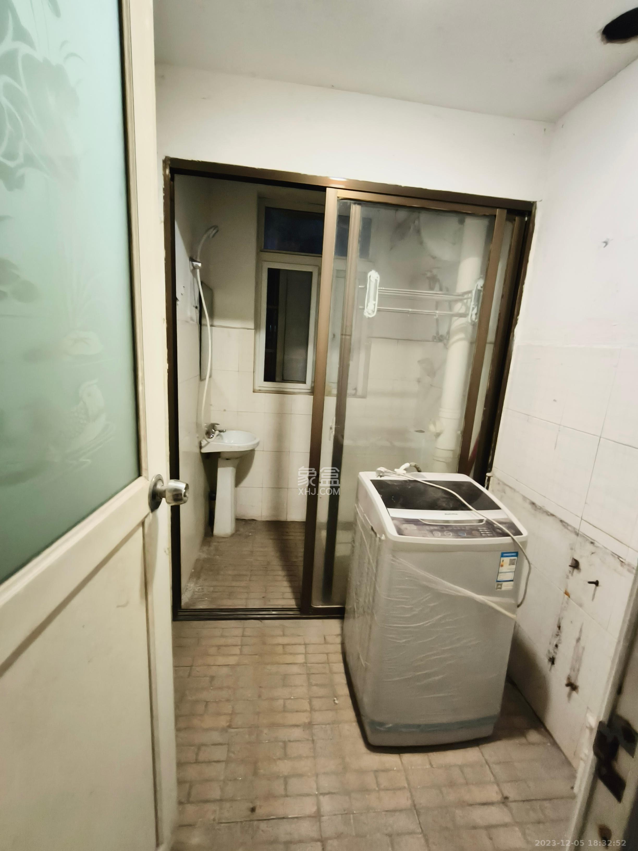生活艺术城  3室2厅1卫   2600.00元/月室内图
