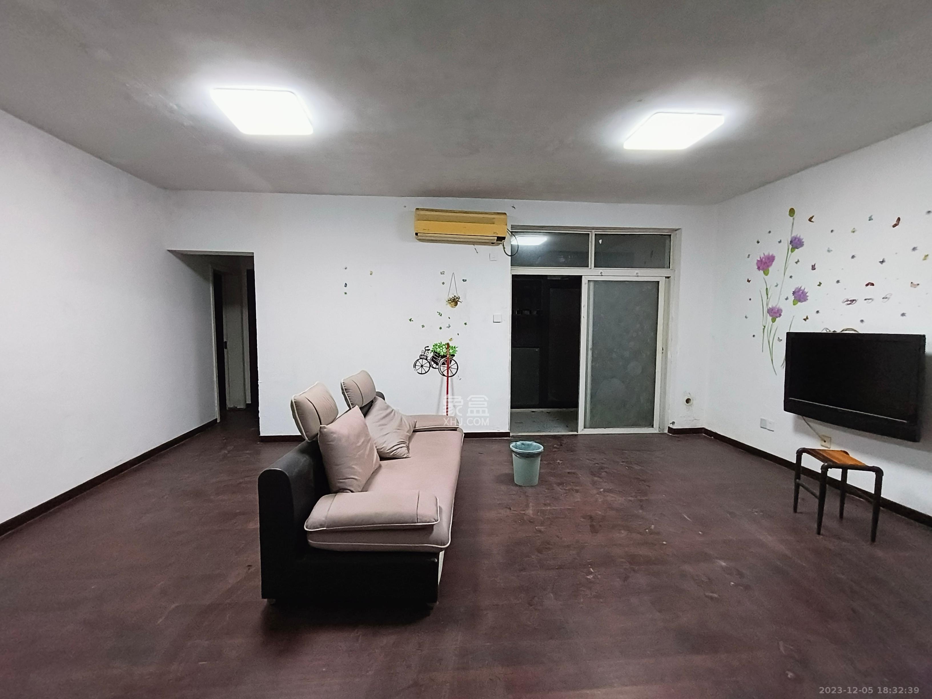 生活艺术城  3室2厅1卫   2600.00元/月室内图