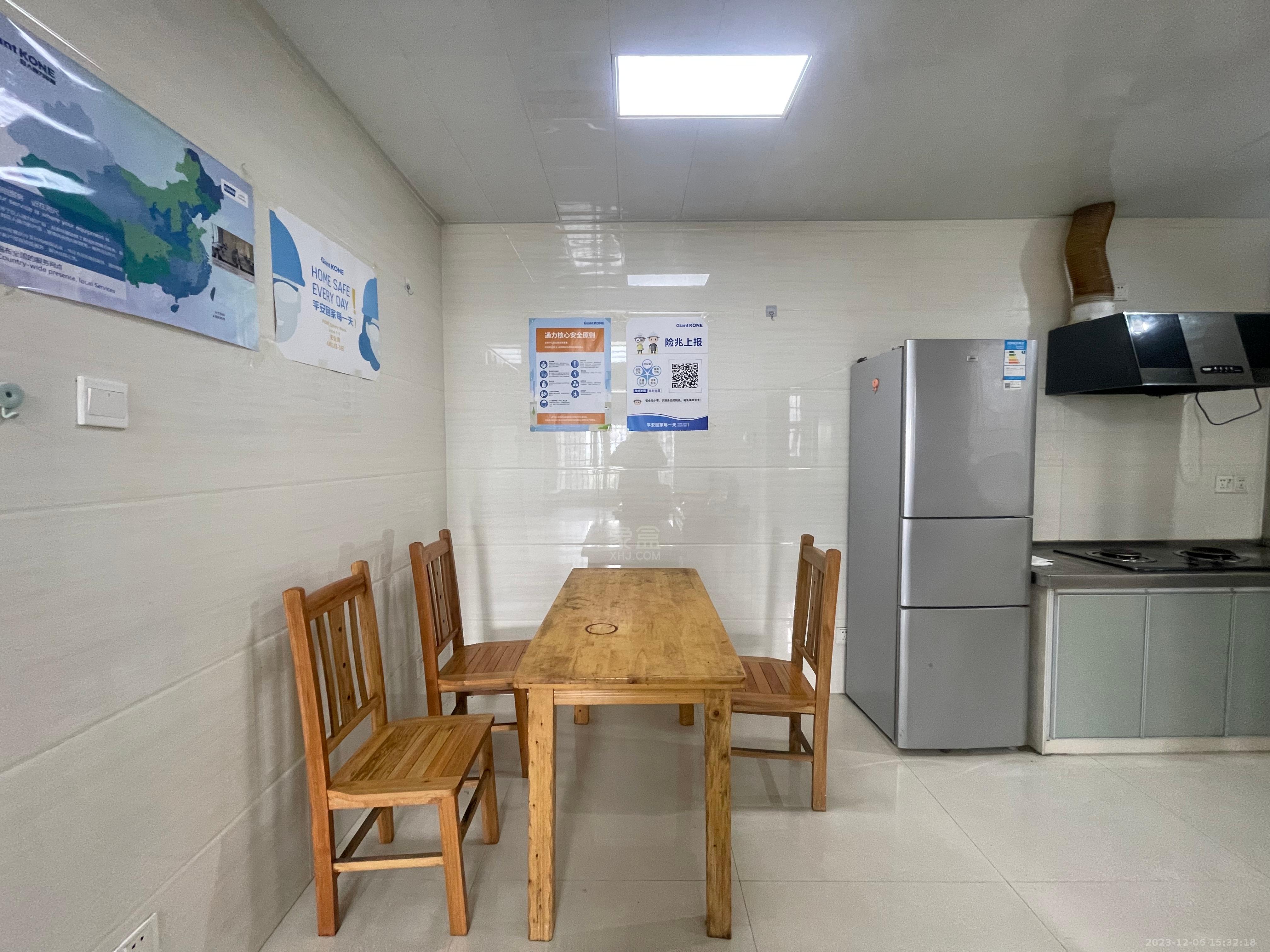 美的城三期 3室2厅1卫 2500.00元/月 美的城三期 3室2厅1卫 2500.00元/月室内图