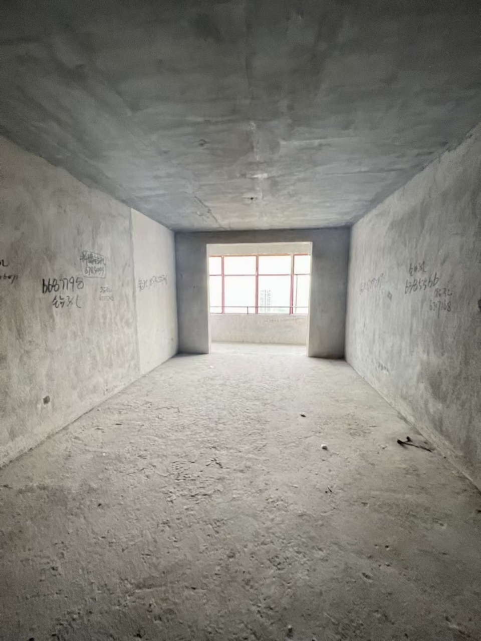 滨江水岸 3室2厅1卫 50.0万 滨江水岸 3室2厅1卫 50.0万客厅