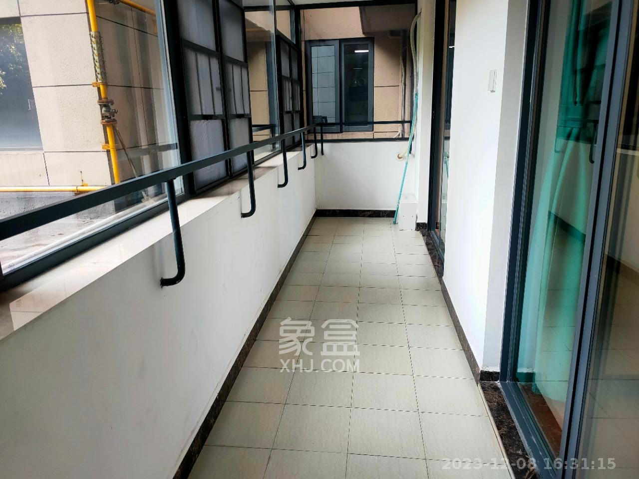 藍(lán)光雍錦閣  4室2廳2衛(wèi)   4000.00元/月室內(nèi)圖