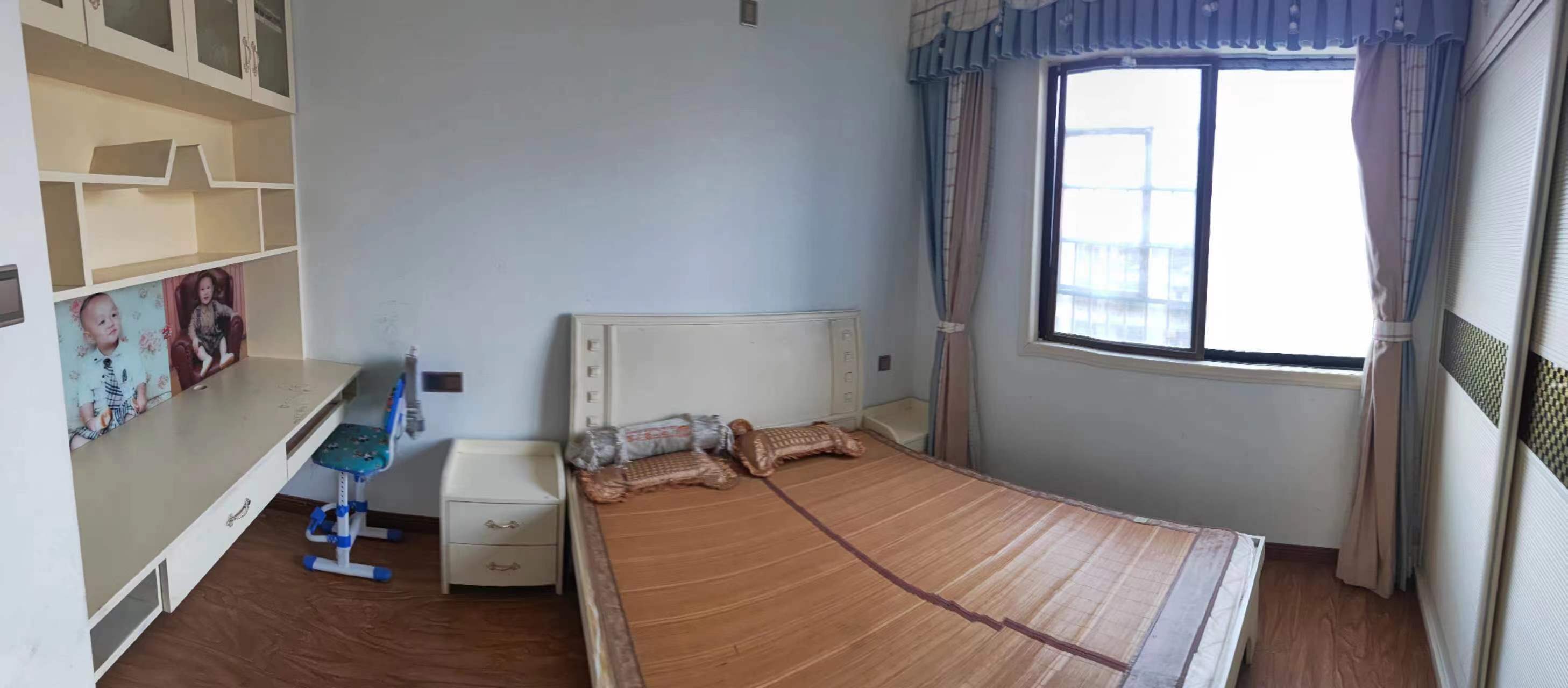 龙泰熙城  3室2厅2卫   1700.00元/月室内图
