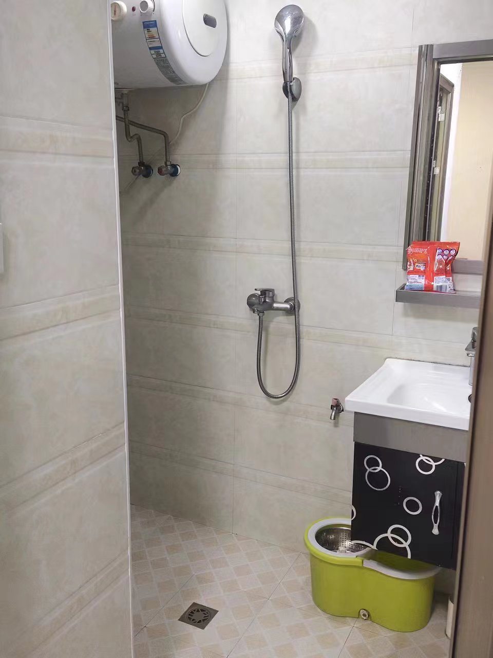 星河国际  1室1厅1卫   1300.00元/月室内图