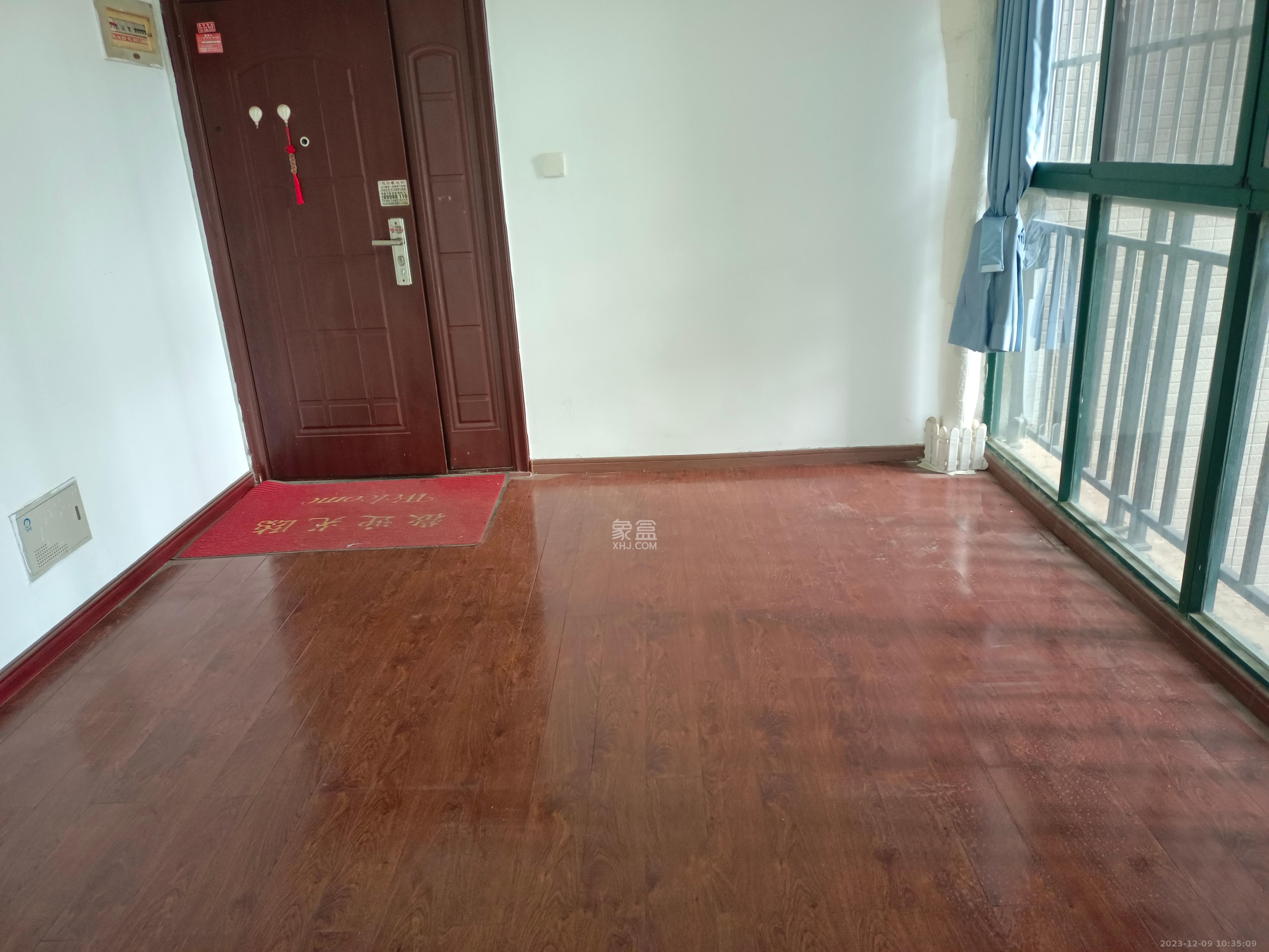 西湖丽景  3室2厅2卫   3100.00元/月室内图