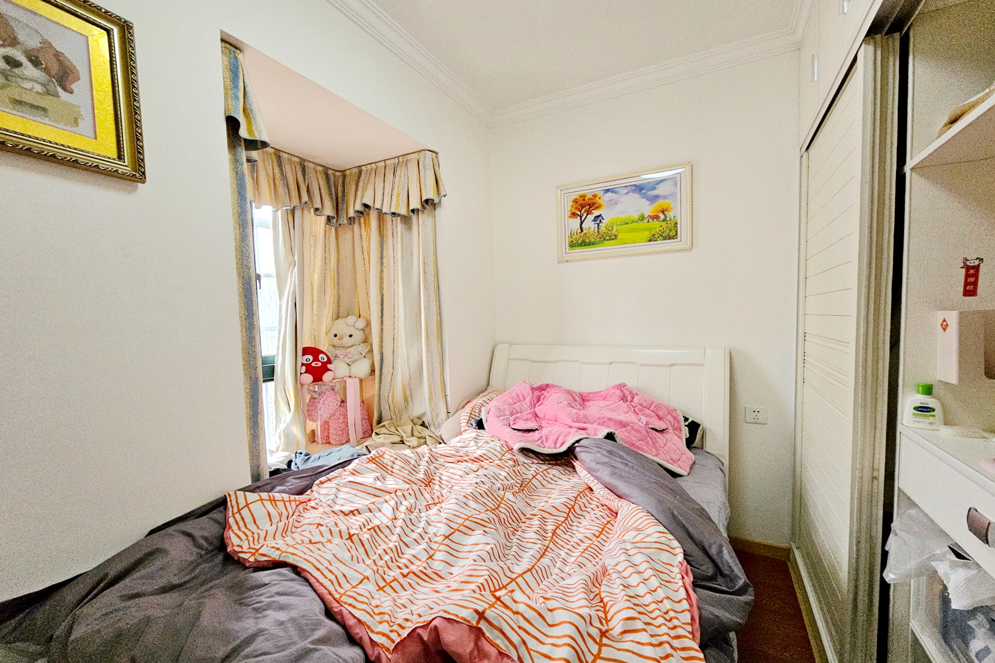 东玺门  3室2厅1卫    86.0万 东玺门  3室2厅1卫    86.0万卧室