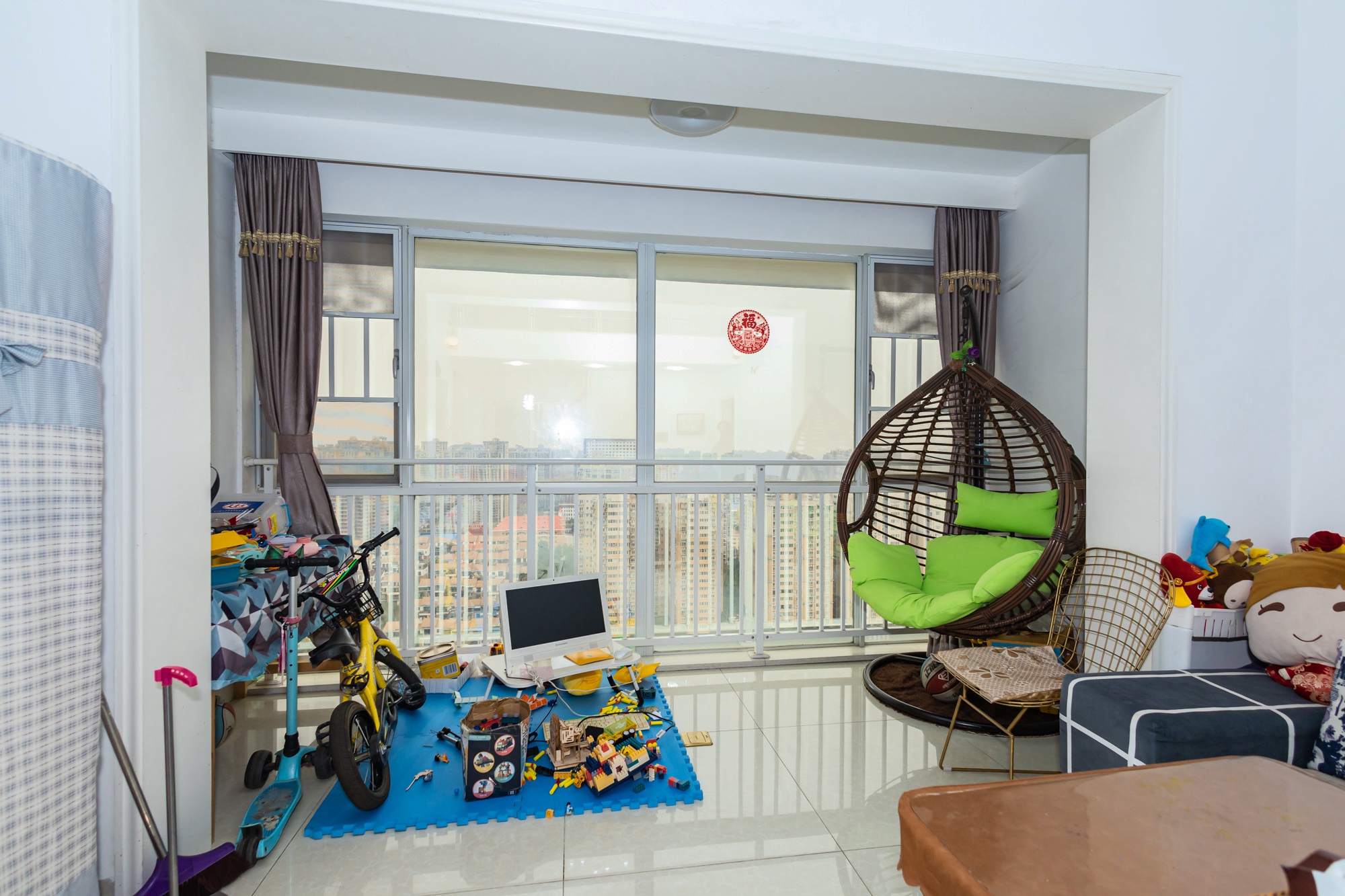 恒广国际景园一二区  3室2厅2卫    100.0万 恒广国际景园一二区  3室2厅2卫    100.0万阳台