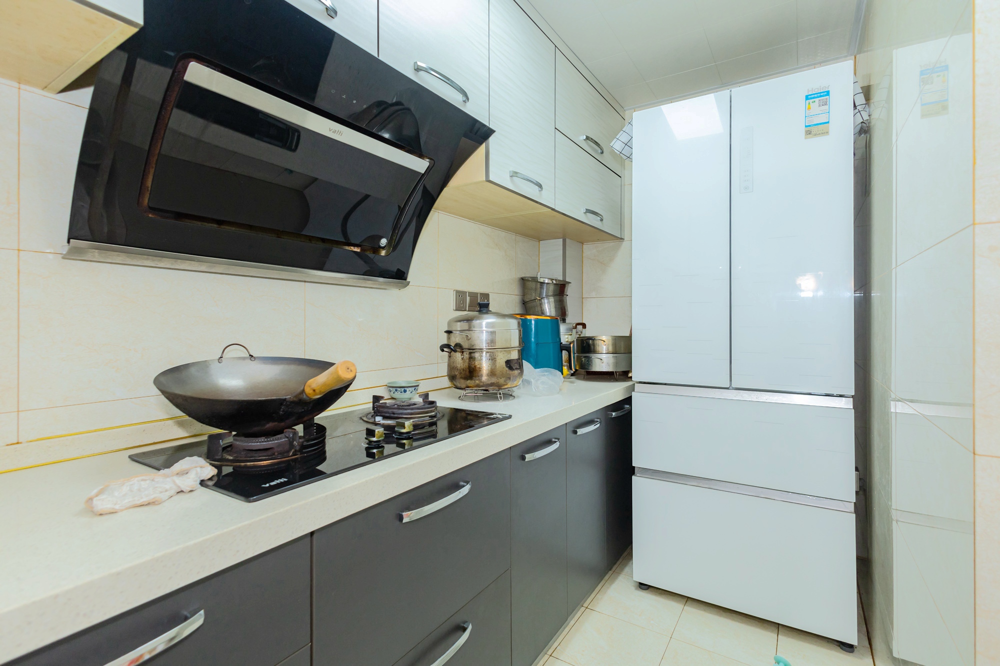 新长海广场 3室2厅1卫 76.79万 新长海广场 3室2厅1卫 76.79万厨房