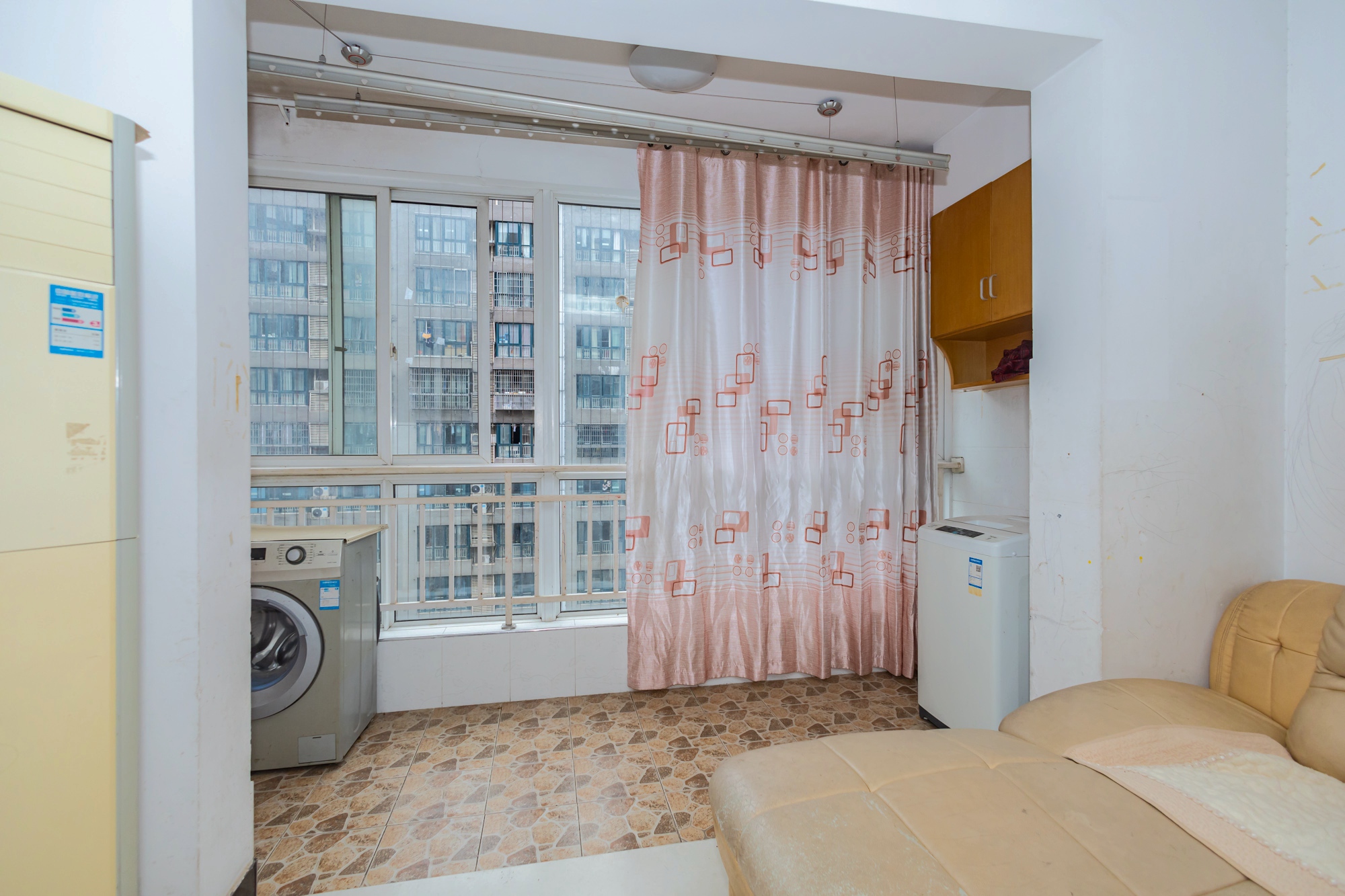 时代星城 2室2厅1卫 65.99万 时代星城 2室2厅1卫 65.99万阳台