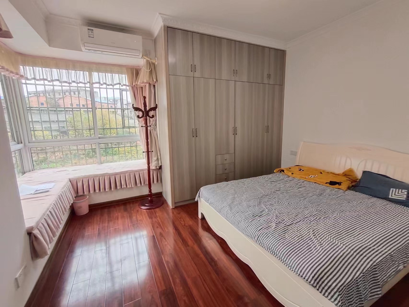 香博堡 3室2厅2卫 54.8万 香博堡 3室2厅2卫 54.8万室内图