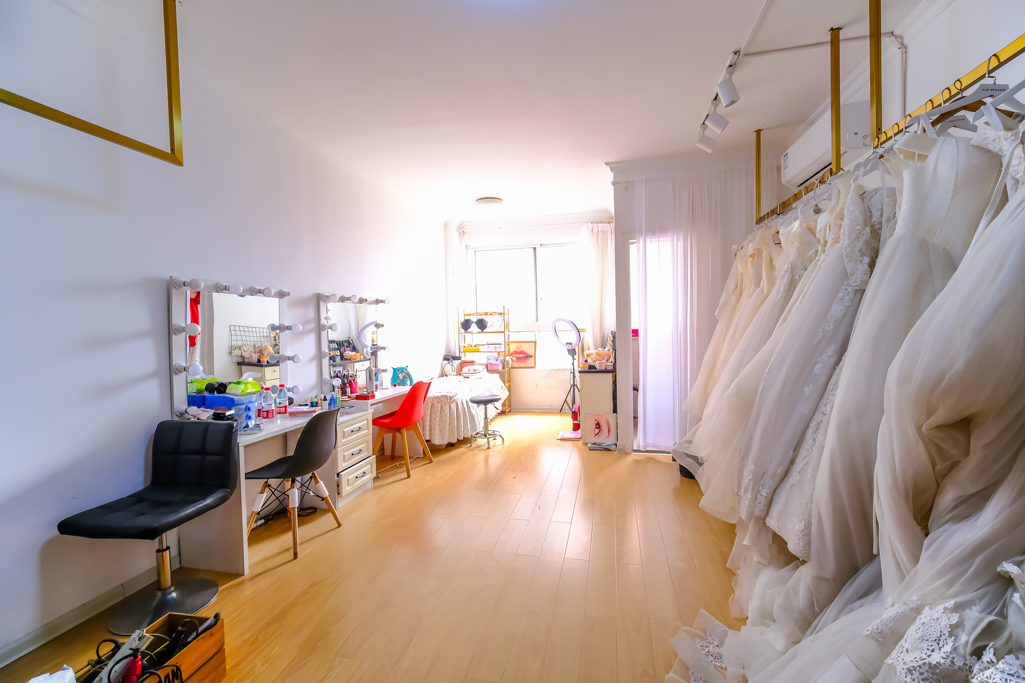 月亮湾草莓街区一、二期 1室1厅1卫 32.0万 月亮湾草莓街区一、二期 1室1厅1卫 32.0万客厅