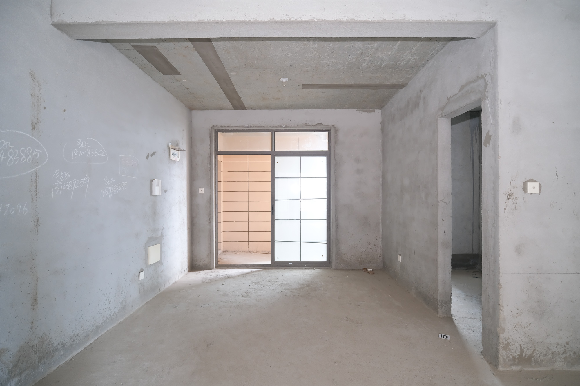 好望谷  4室2厅2卫    105.0万客厅