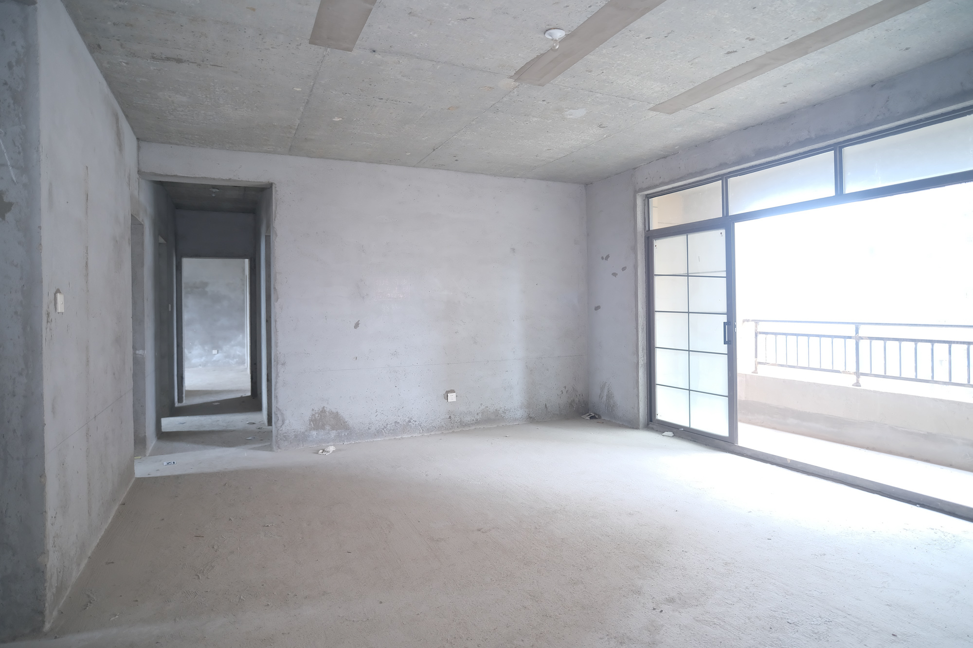 好望谷  4室2厅2卫    105.0万客厅