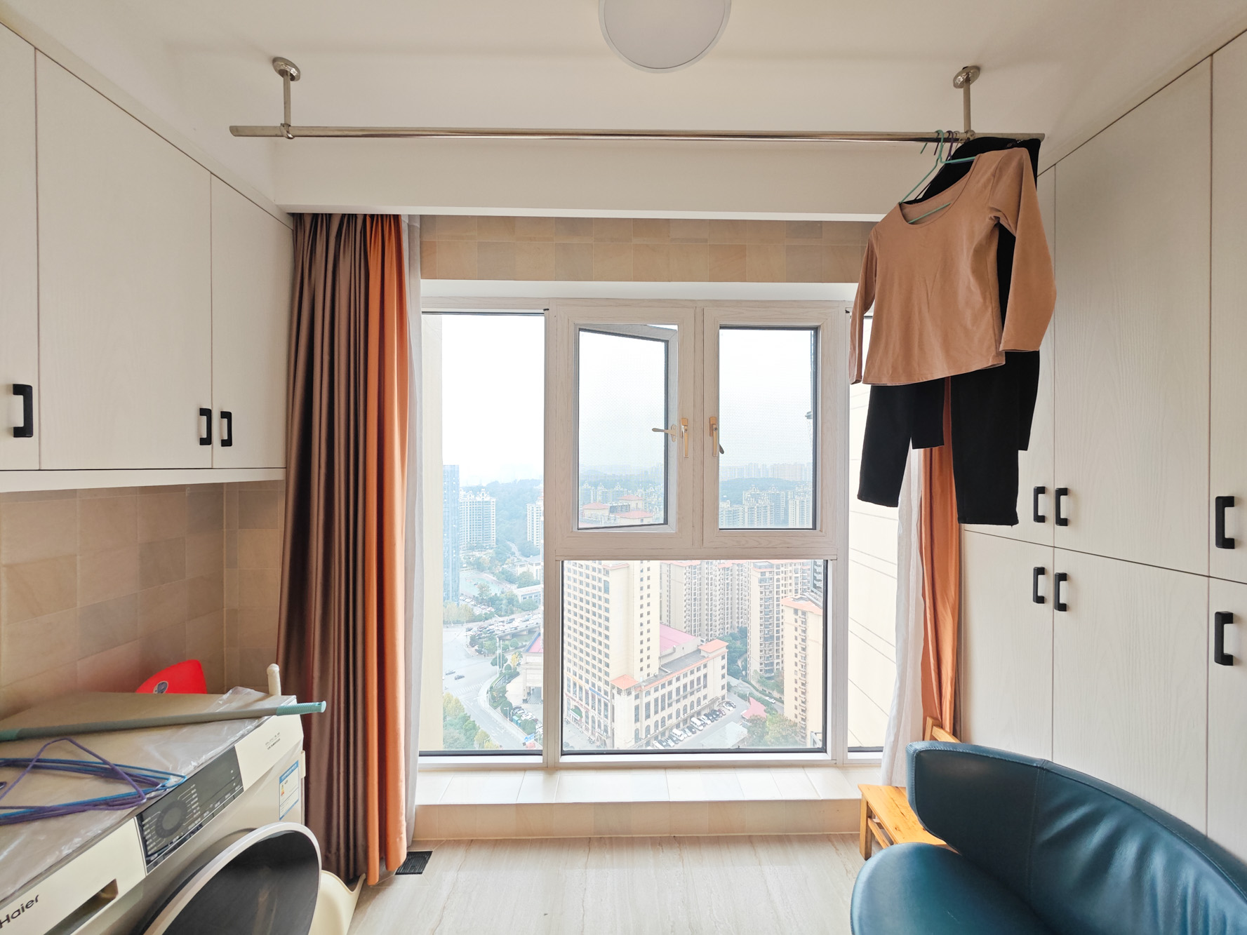 保利城（中航城国际社区、郡原美村）  3室2厅2卫    92.0万阳台