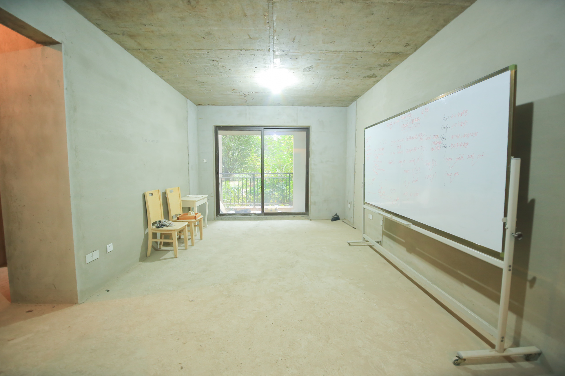 合能枫丹丽舍(柏悦名苑) 3室2厅2卫 80.0万 合能枫丹丽舍(柏悦名苑) 3室2厅2卫 80.0万客厅