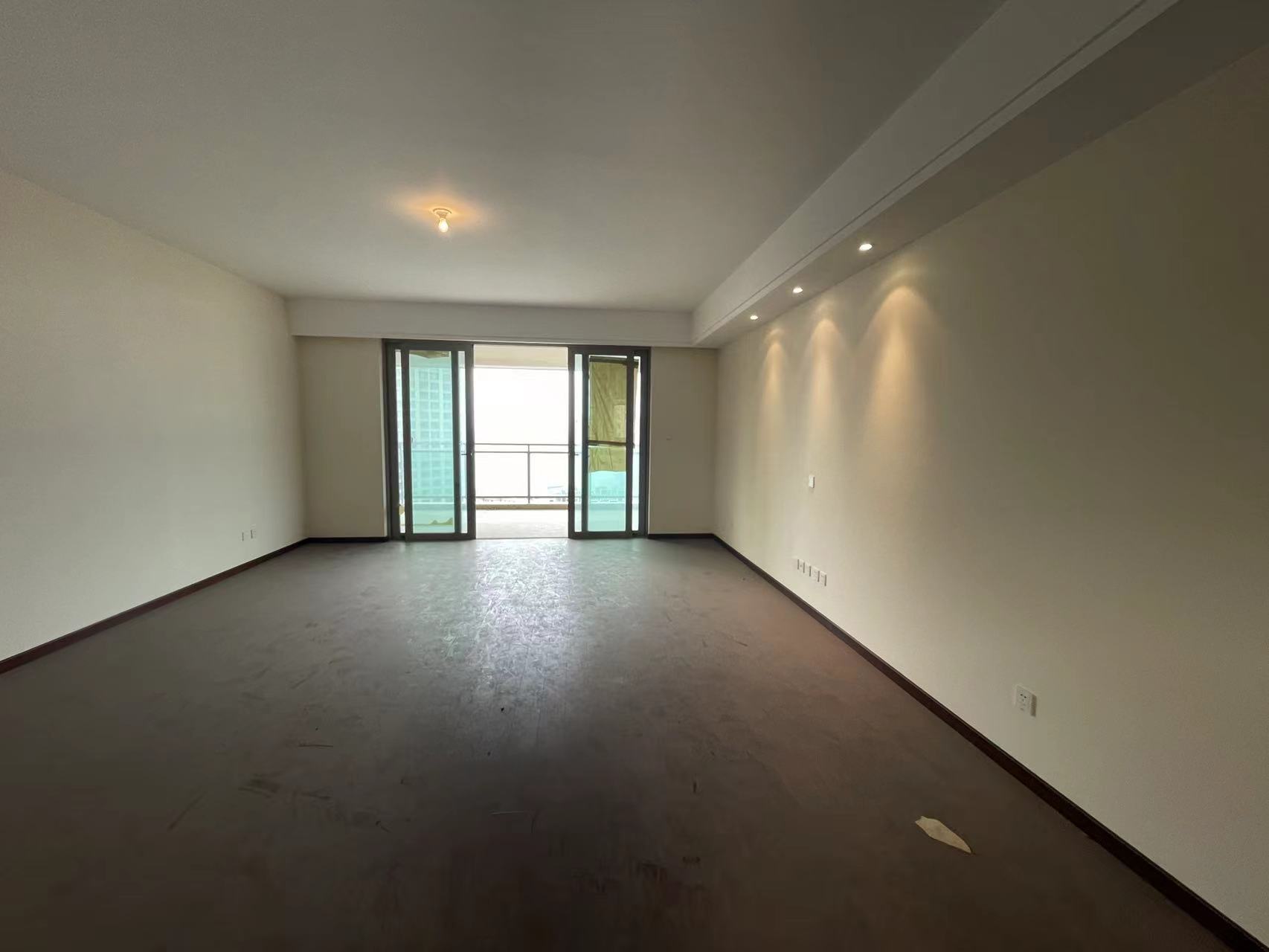 晋合湘水湾二期 4室2厅1卫 285.00万 晋合湘水湾二期 4室2厅1卫 285.00万室内图