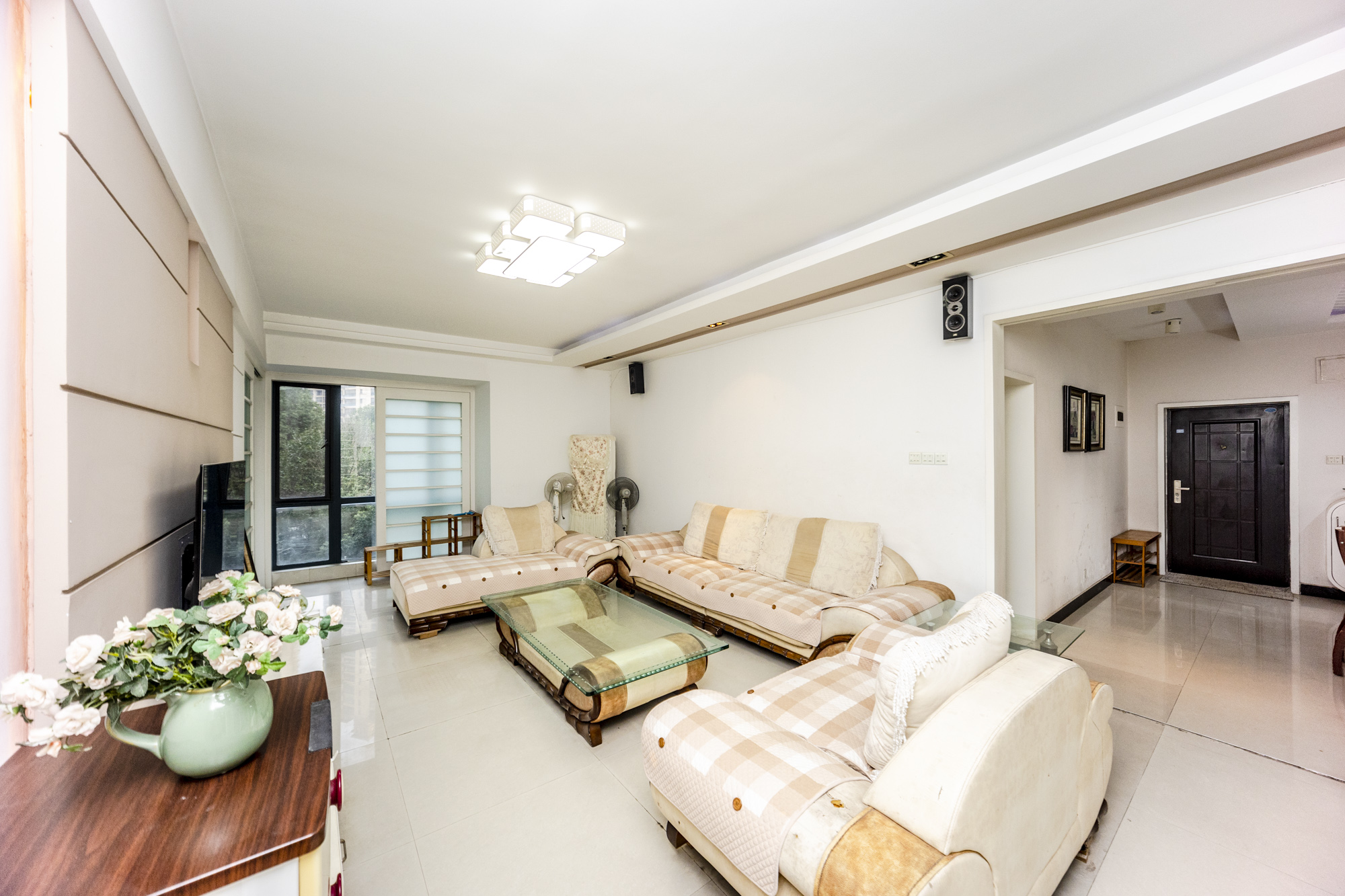 华菱蓝调国际（华菱.香墅美地）  3室2厅1卫    109.8万客厅