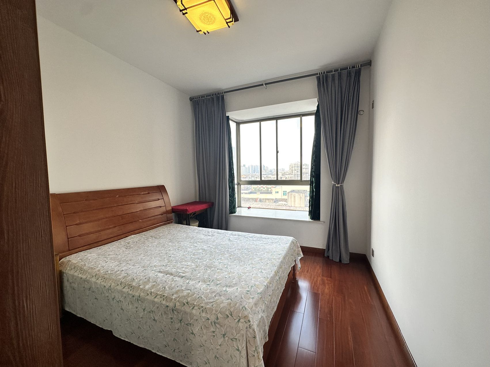 蓝盾景园一期 4室2厅2卫 79.0万 蓝盾景园一期 4室2厅2卫 79.0万室内图