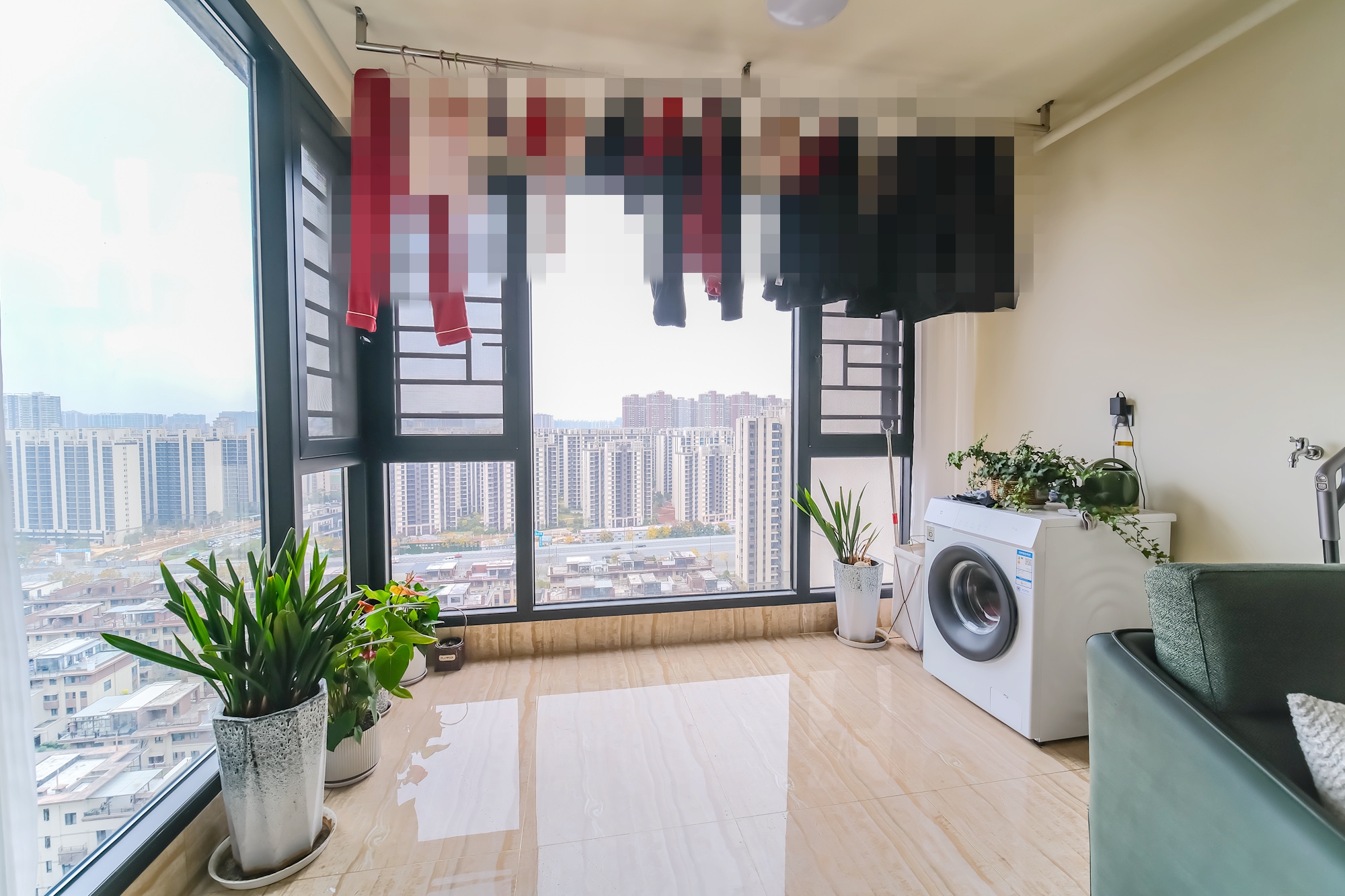 碧桂园翘楚棠  3室2厅2卫    120.0万阳台