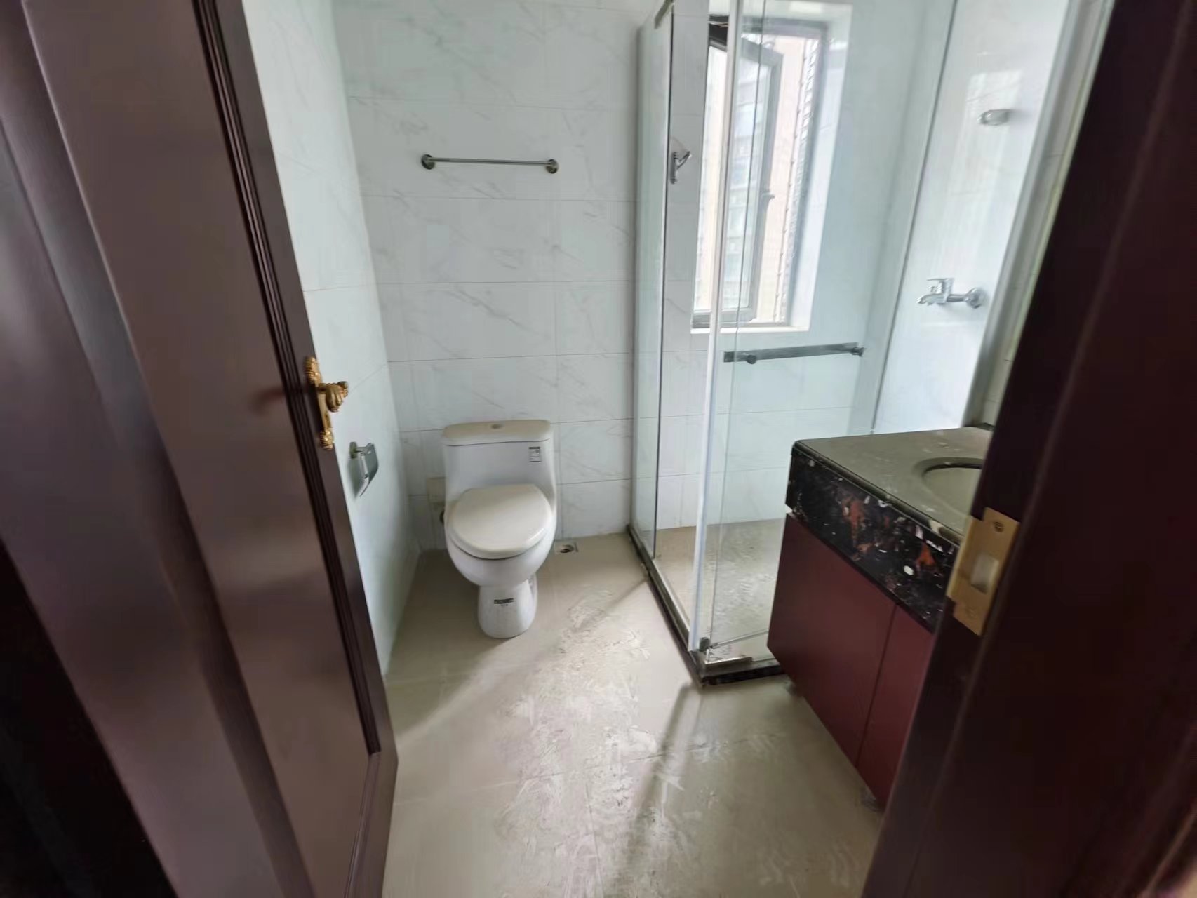 恒大华府 4室2厅2卫 98.00万 恒大华府 4室2厅2卫 98.00万室内图