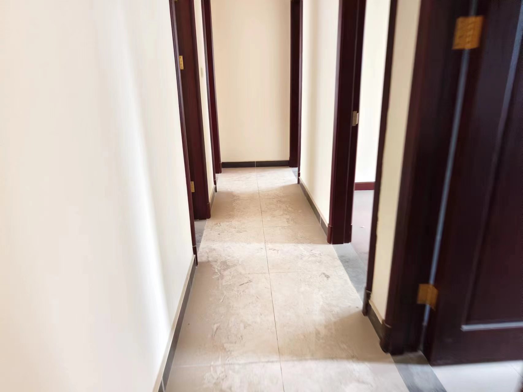 恒大华府 4室2厅2卫 98.00万 恒大华府 4室2厅2卫 98.00万室内图