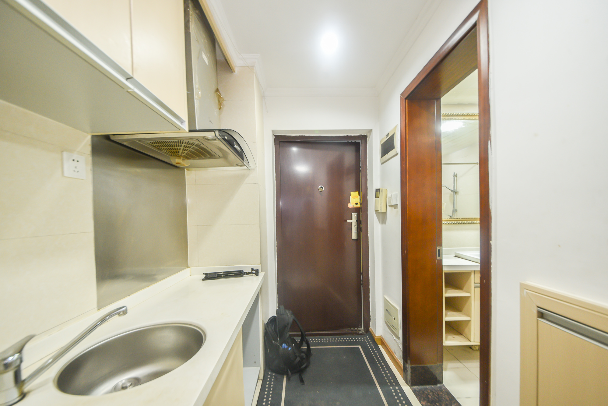 兰亭优壳(隽峰苑)  1室1厅1卫    23.8万 兰亭优壳(隽峰苑)  1室1厅1卫    23.8万厨房