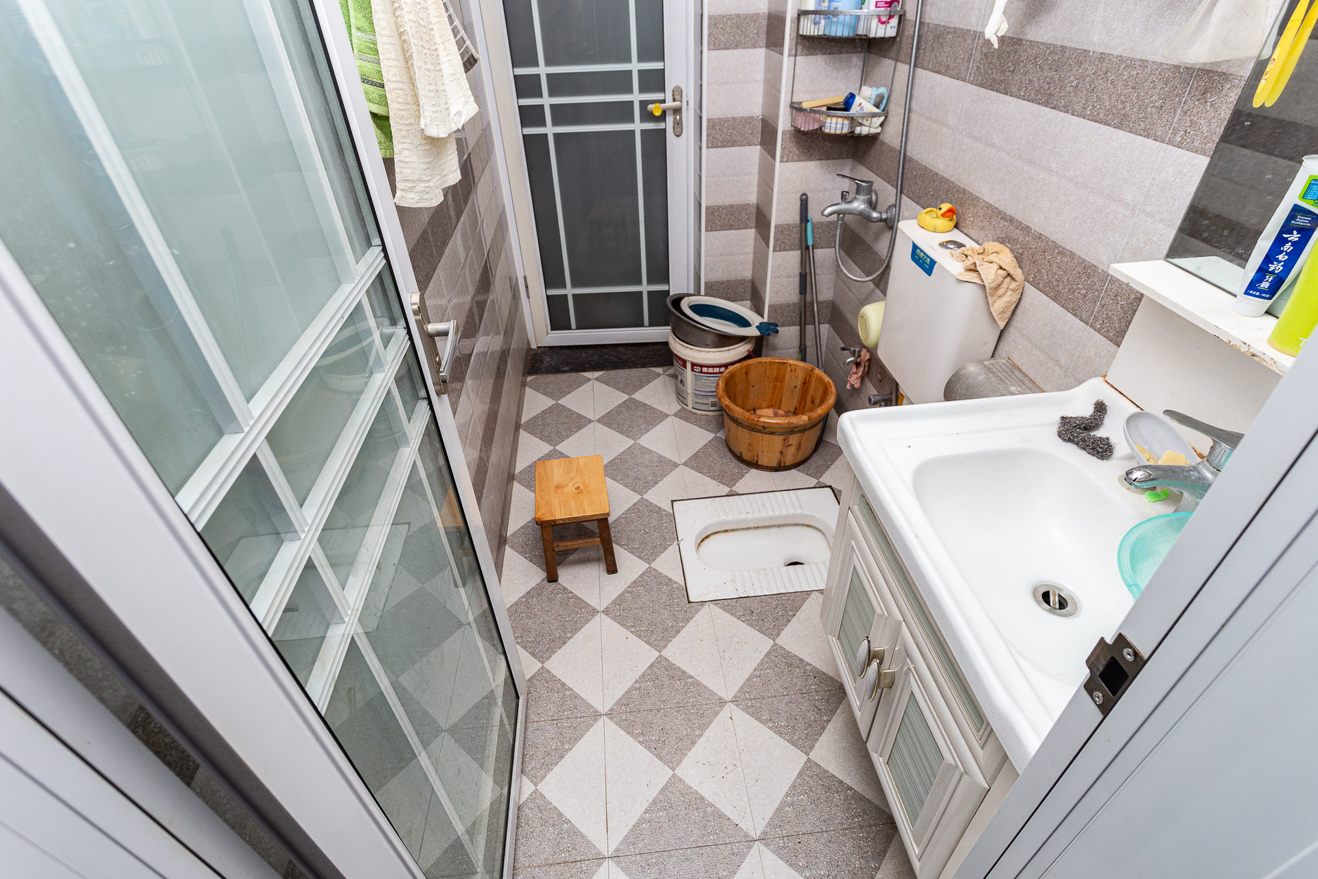 星月绿洲  2室2厅1卫    86.0万 星月绿洲  2室2厅1卫    86.0万卫生间